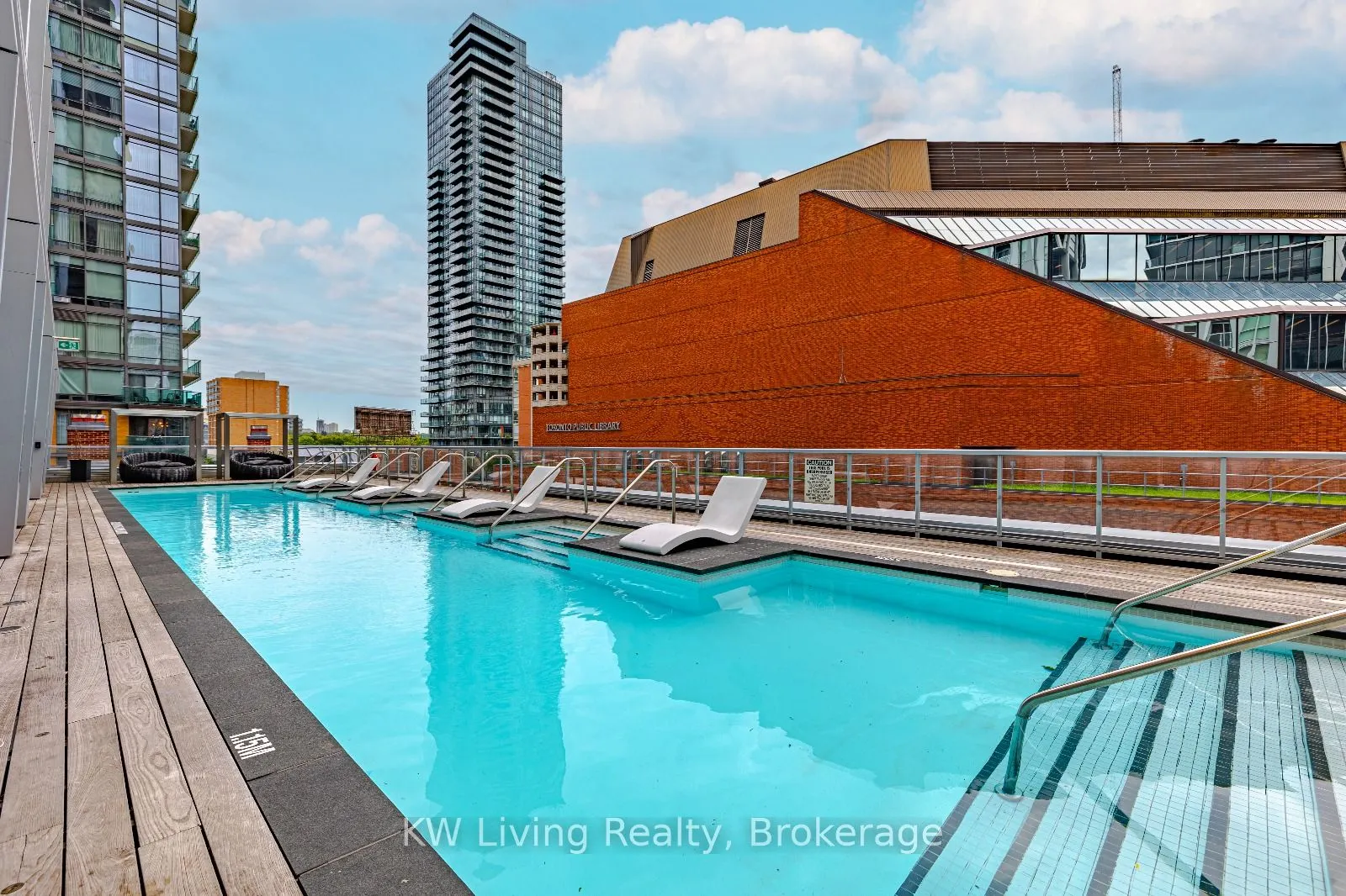 1 Yorkville Avenue, #4009