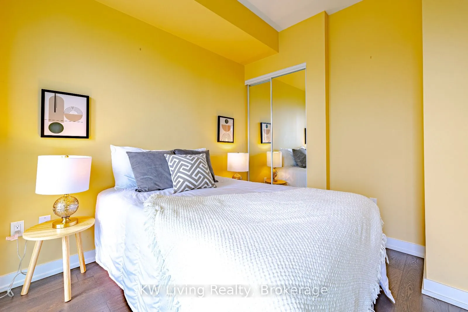 1 Yorkville Avenue, #4009