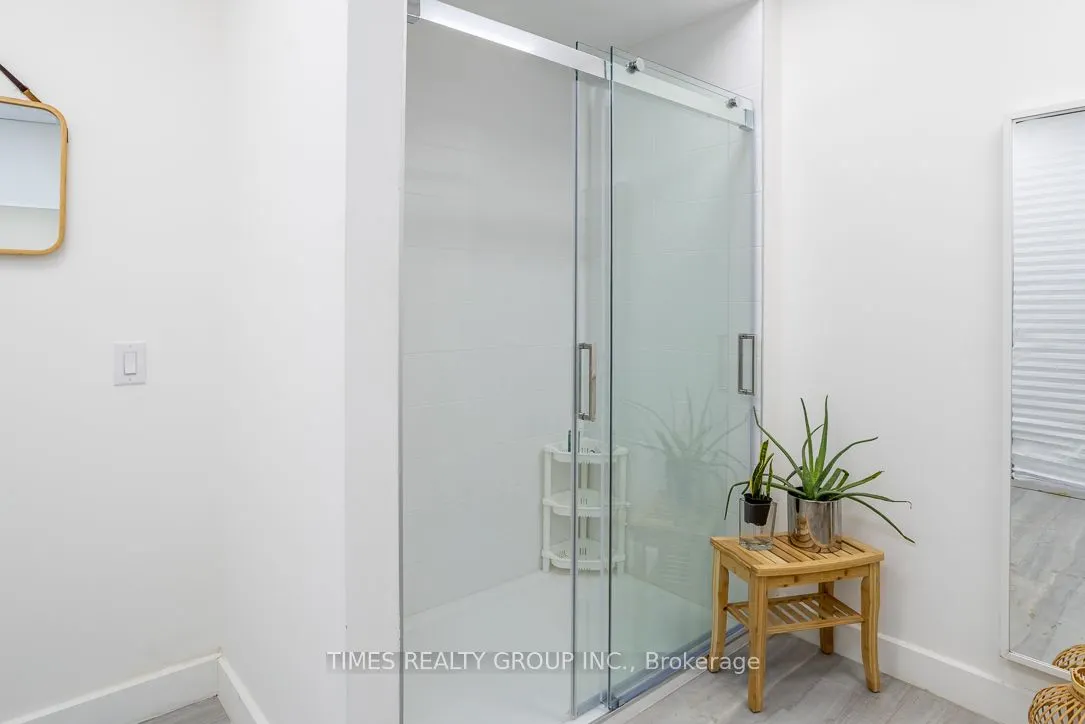 801 Eglinton Avenue W, #400