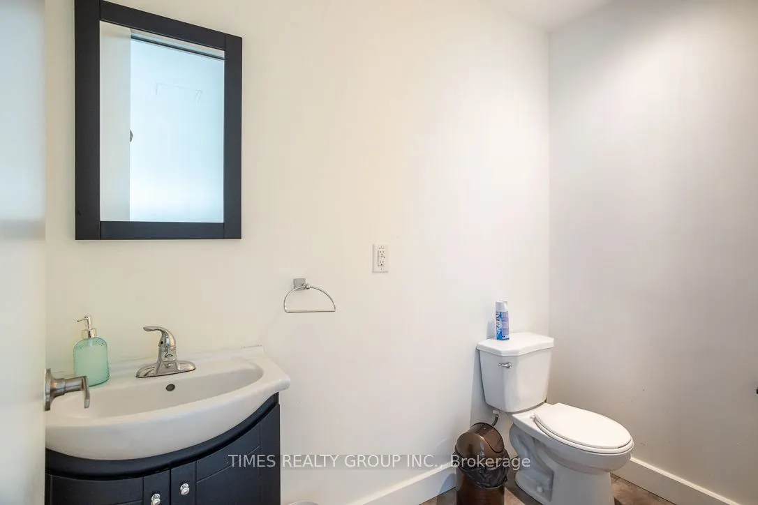 801 Eglinton Avenue W, #400