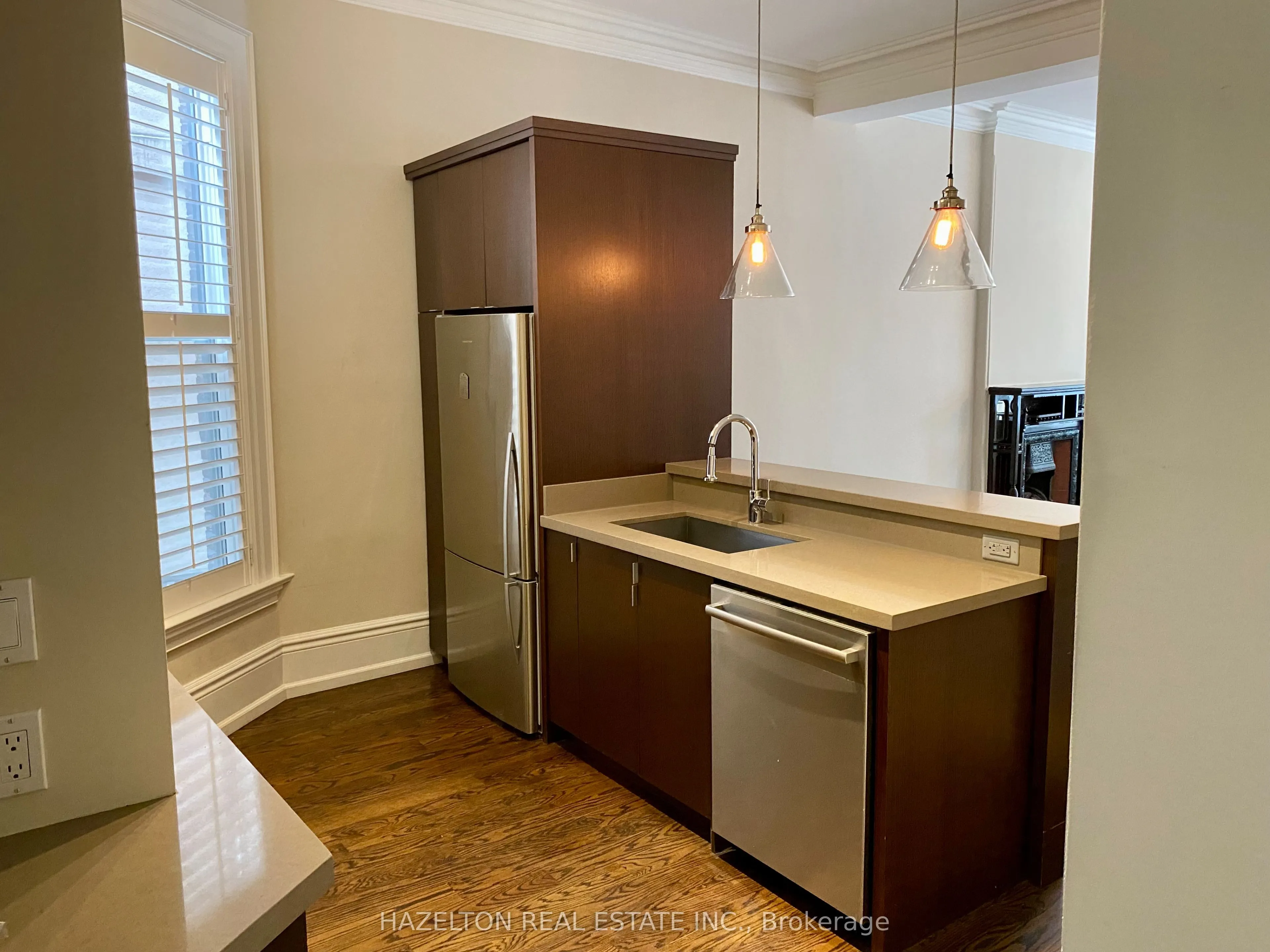 19 Lowther Avenue, #1