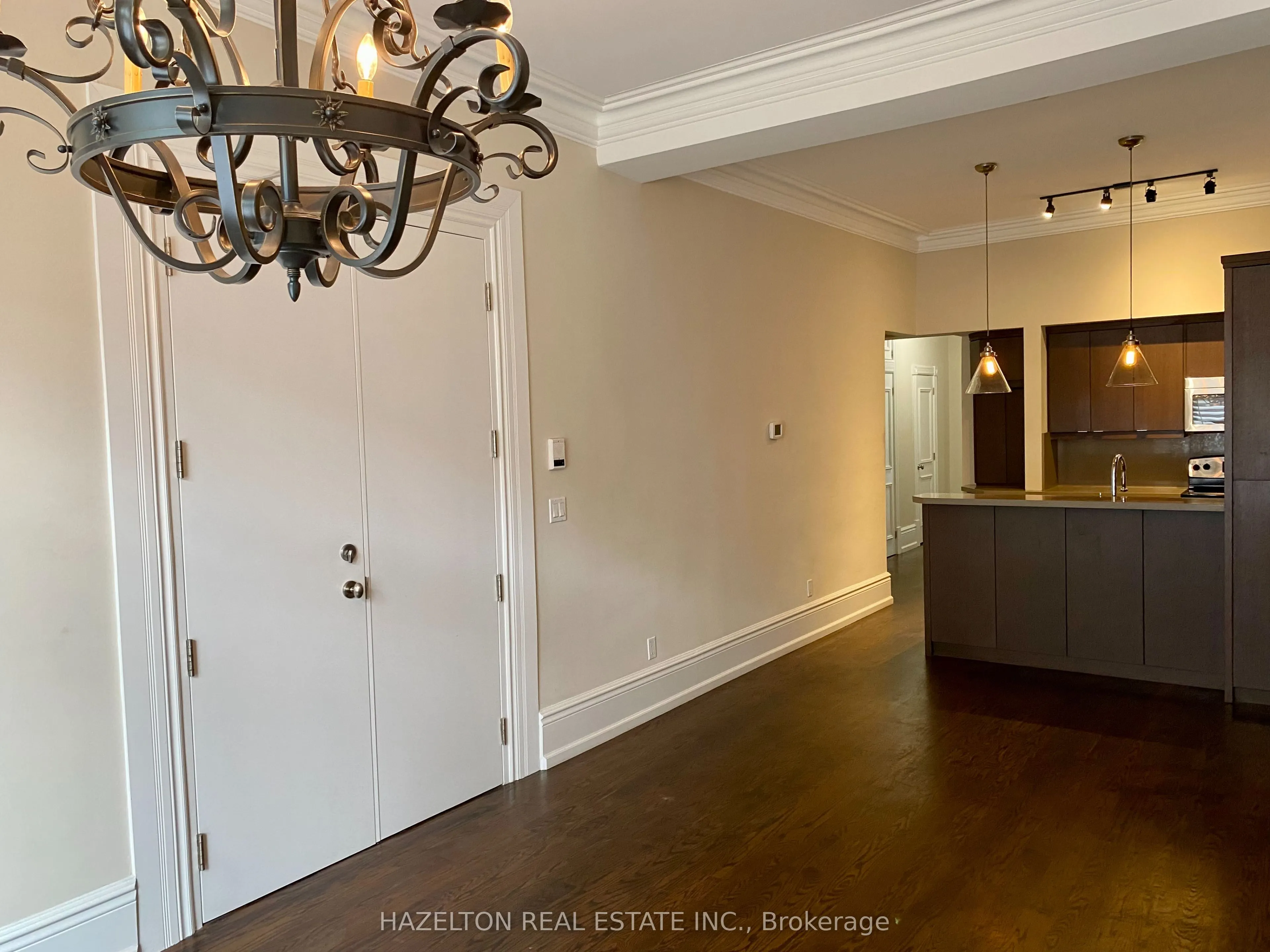 19 Lowther Avenue, #1