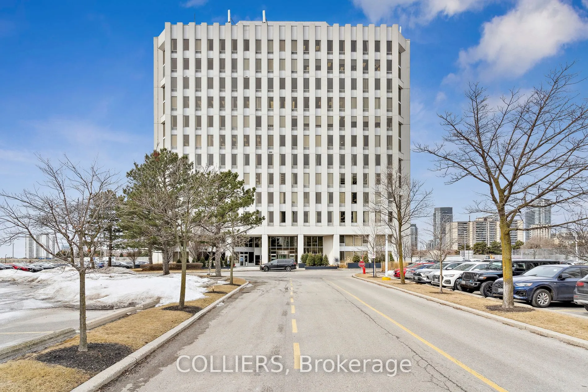 235 Yorkland Boulevard, #900