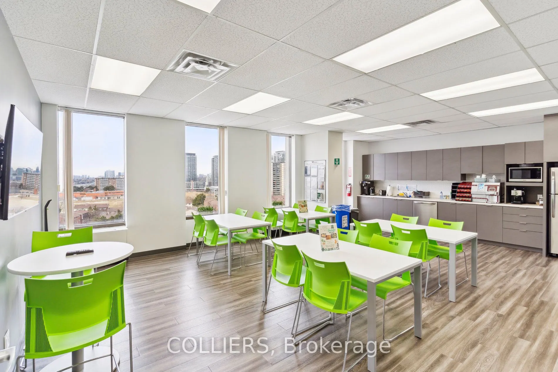 235 Yorkland Boulevard, #900