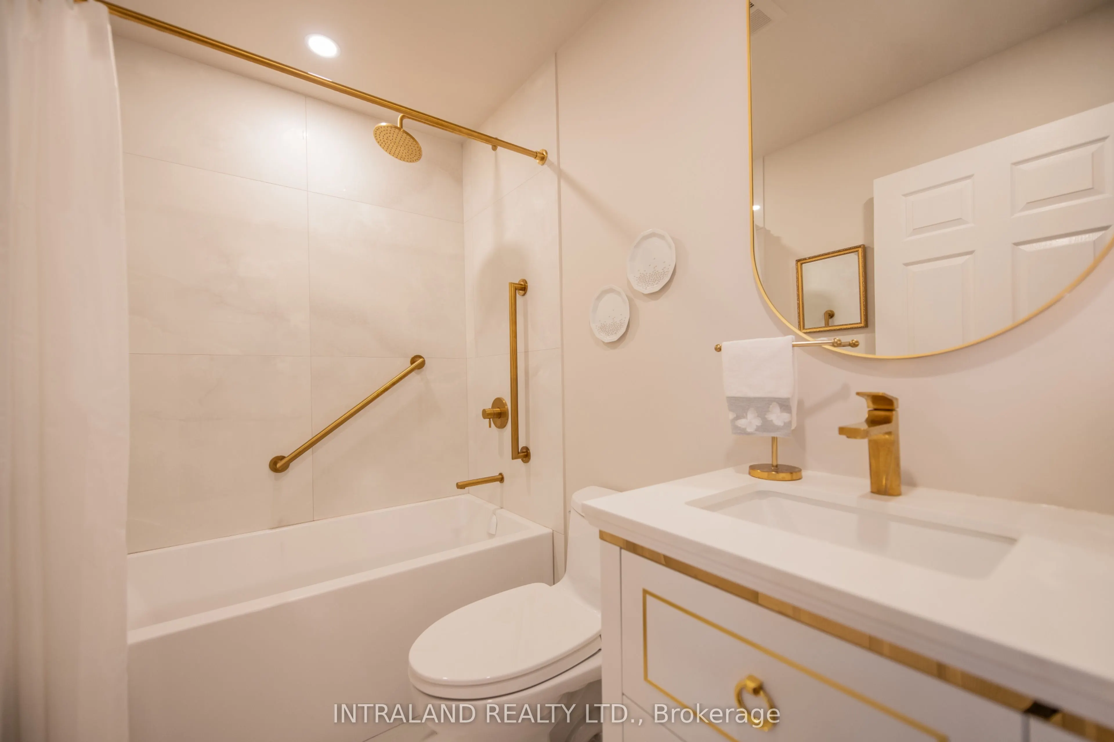 4200 Bathurst Street, #705