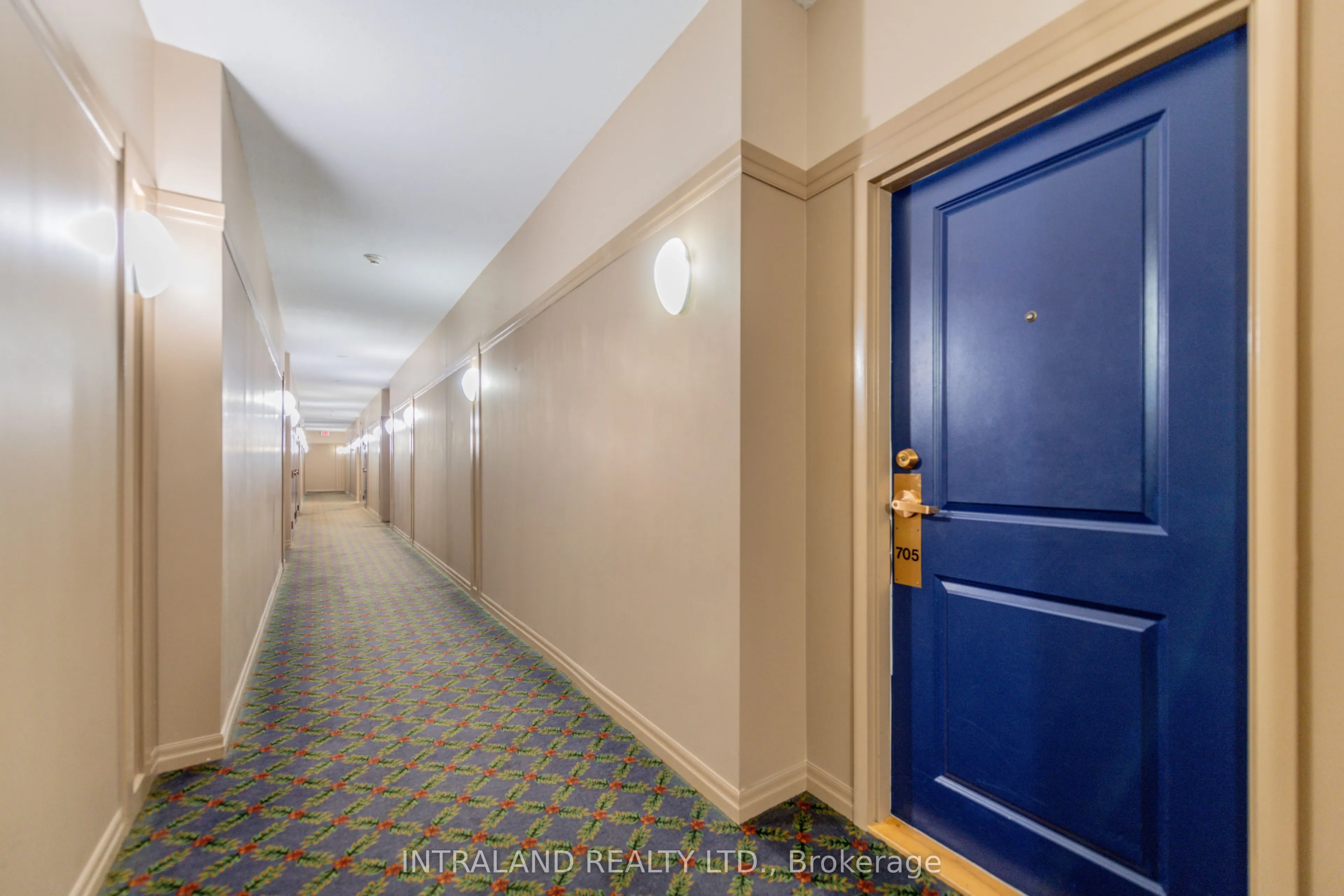 4200 Bathurst Street, #705