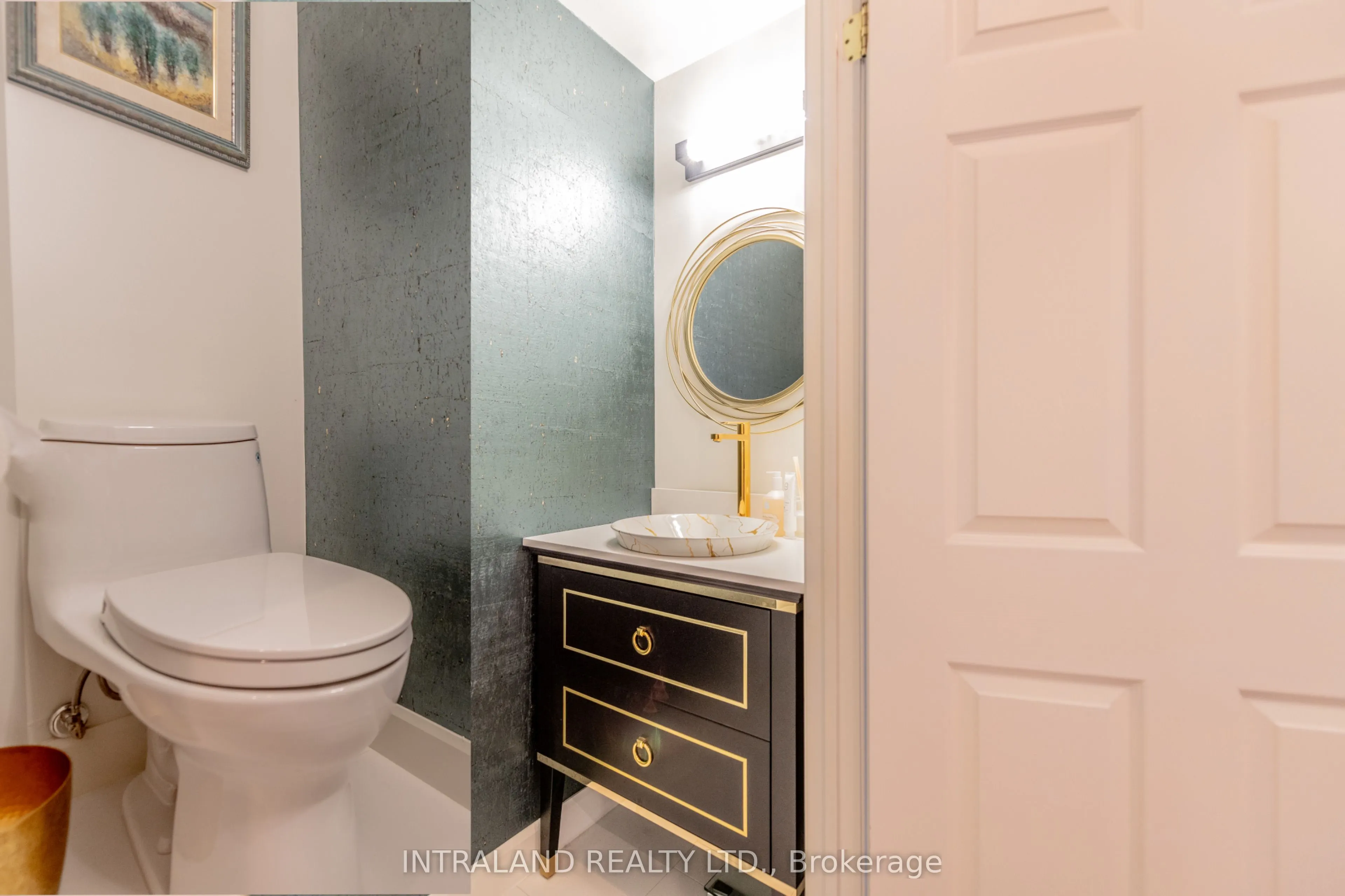 4200 Bathurst Street, #705