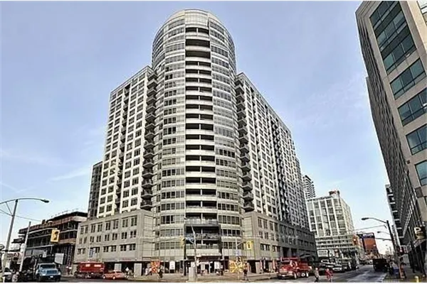 20 Blue Jays Way, #1213