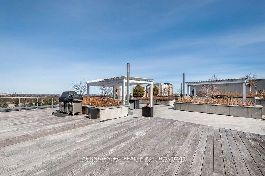 7 Kenaston Gardens, #520