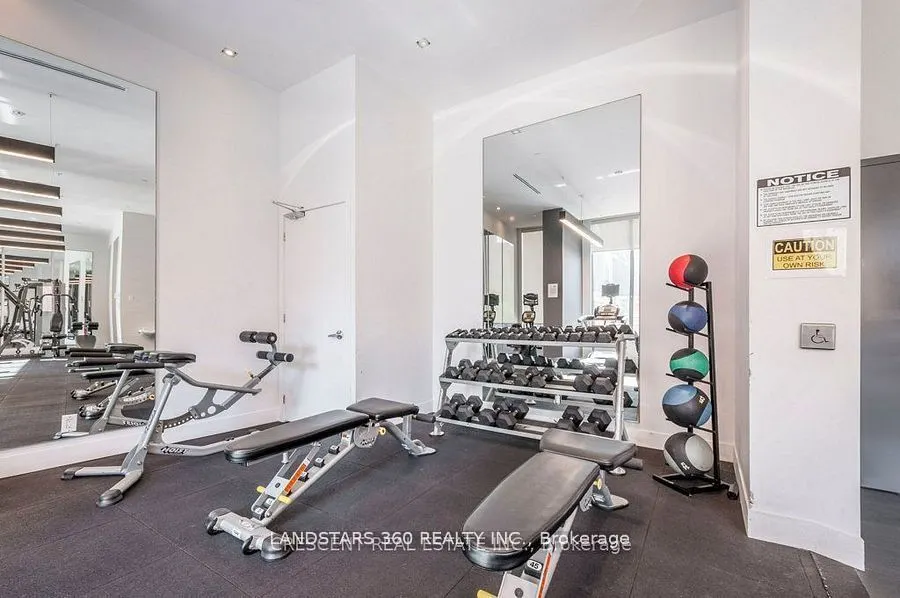 7 Kenaston Gardens, #520