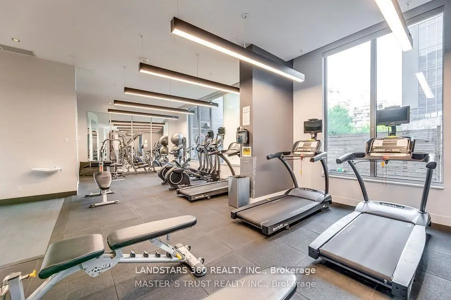 7 Kenaston Gardens, #520
