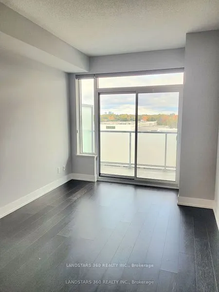 7 Kenaston Gardens, #520