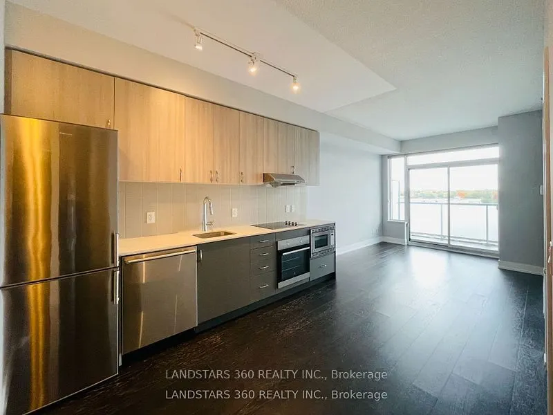 7 Kenaston Gardens, #520