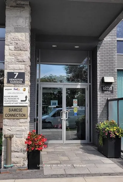 7 Kenaston Gardens, #520