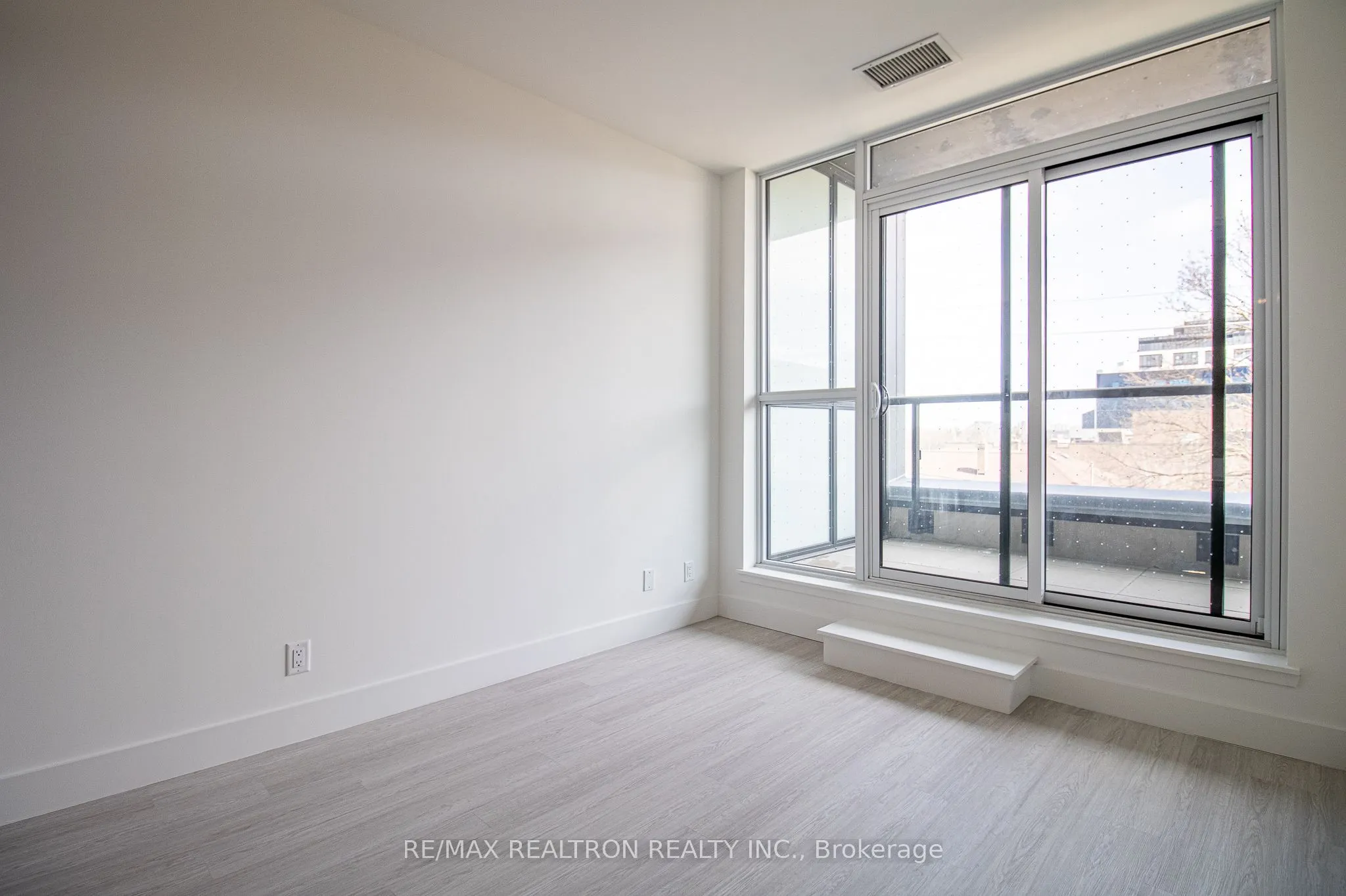 6 Greenbriar Road, #218