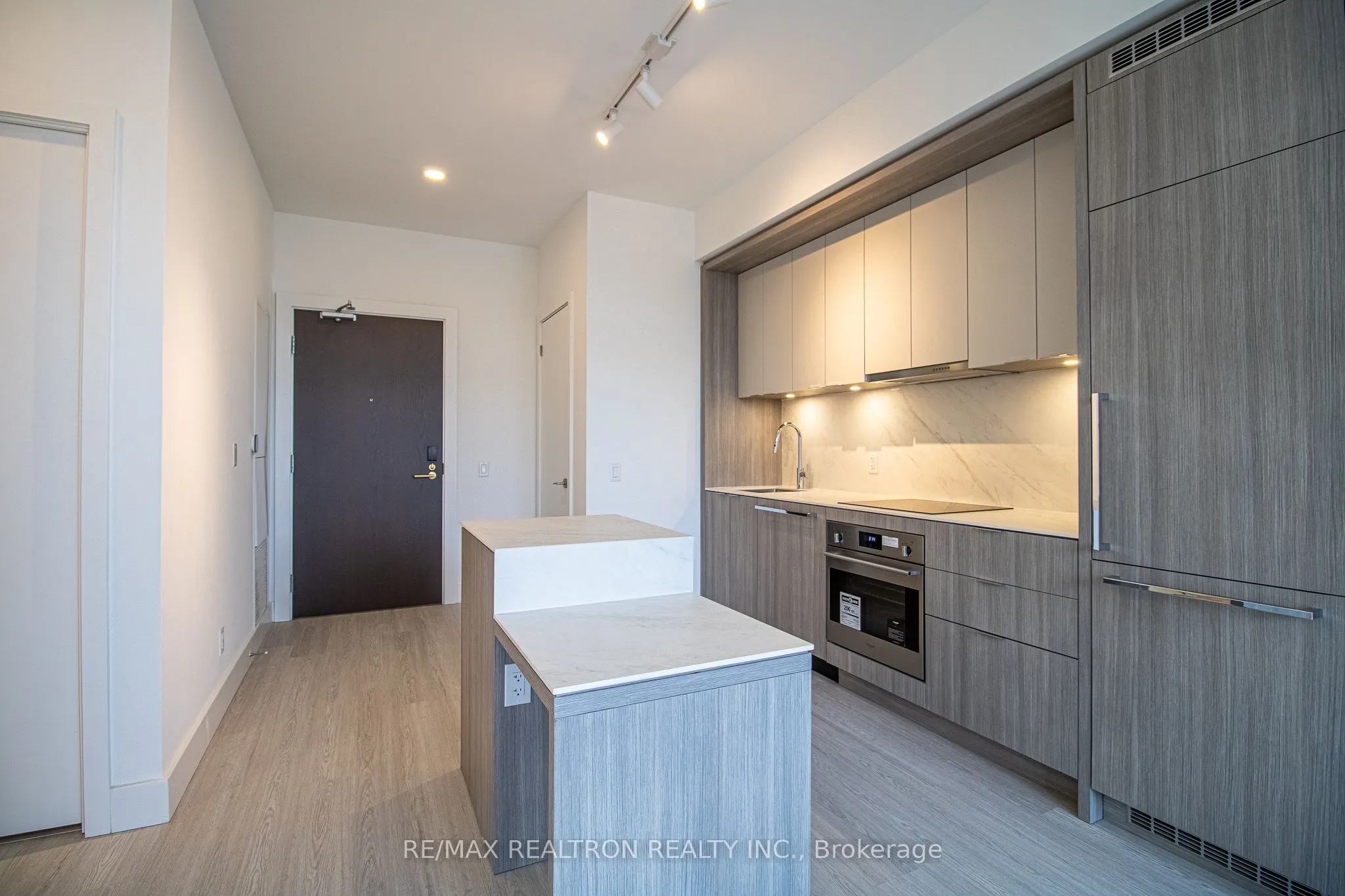 6 Greenbriar Road, #218