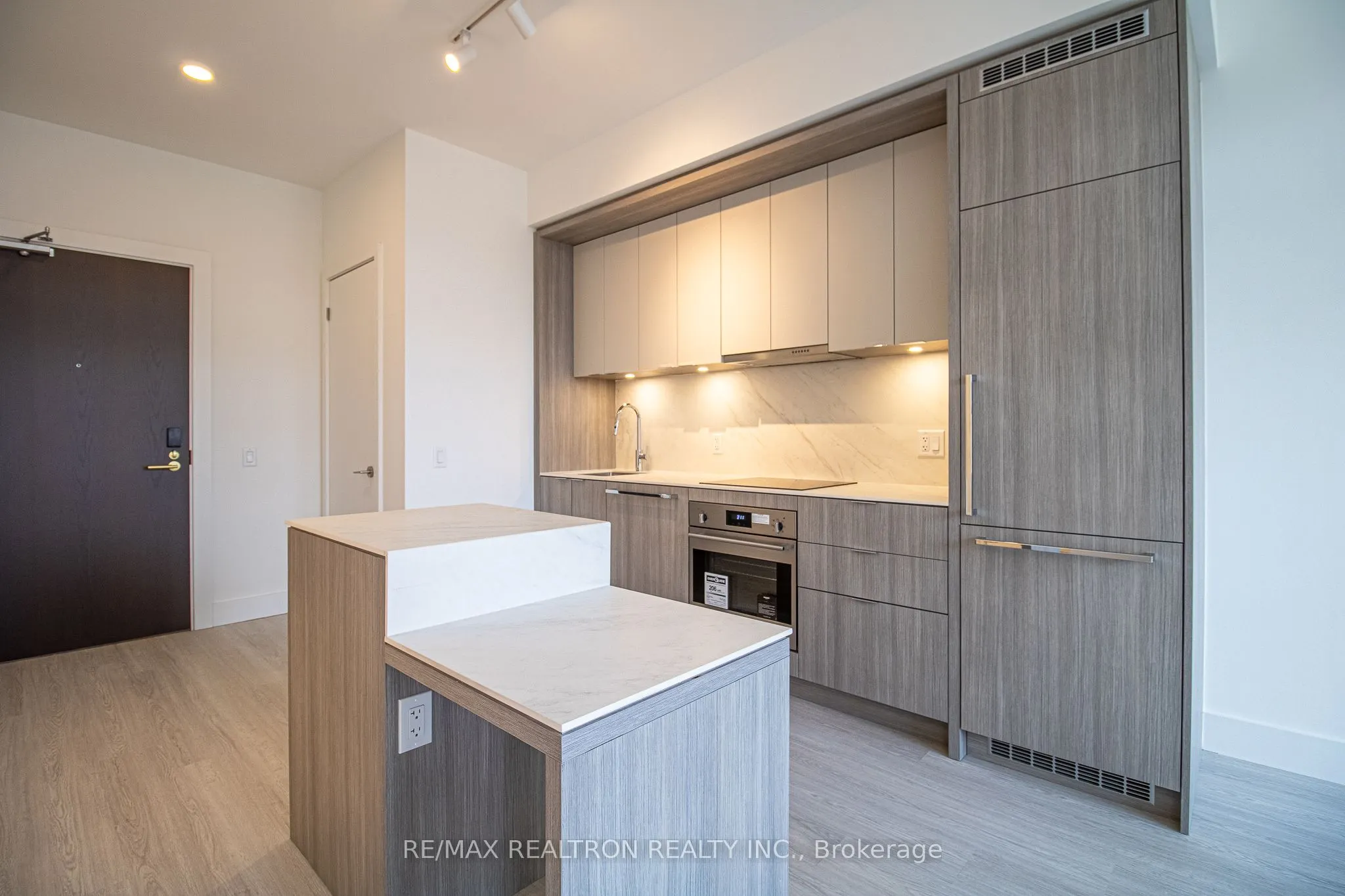 6 Greenbriar Road, #218