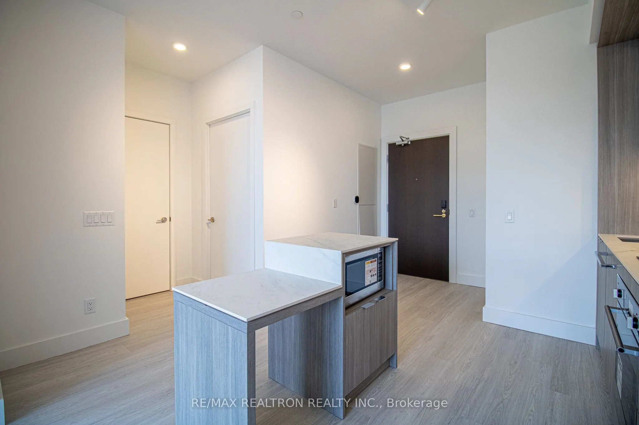 6 Greenbriar Road, #218