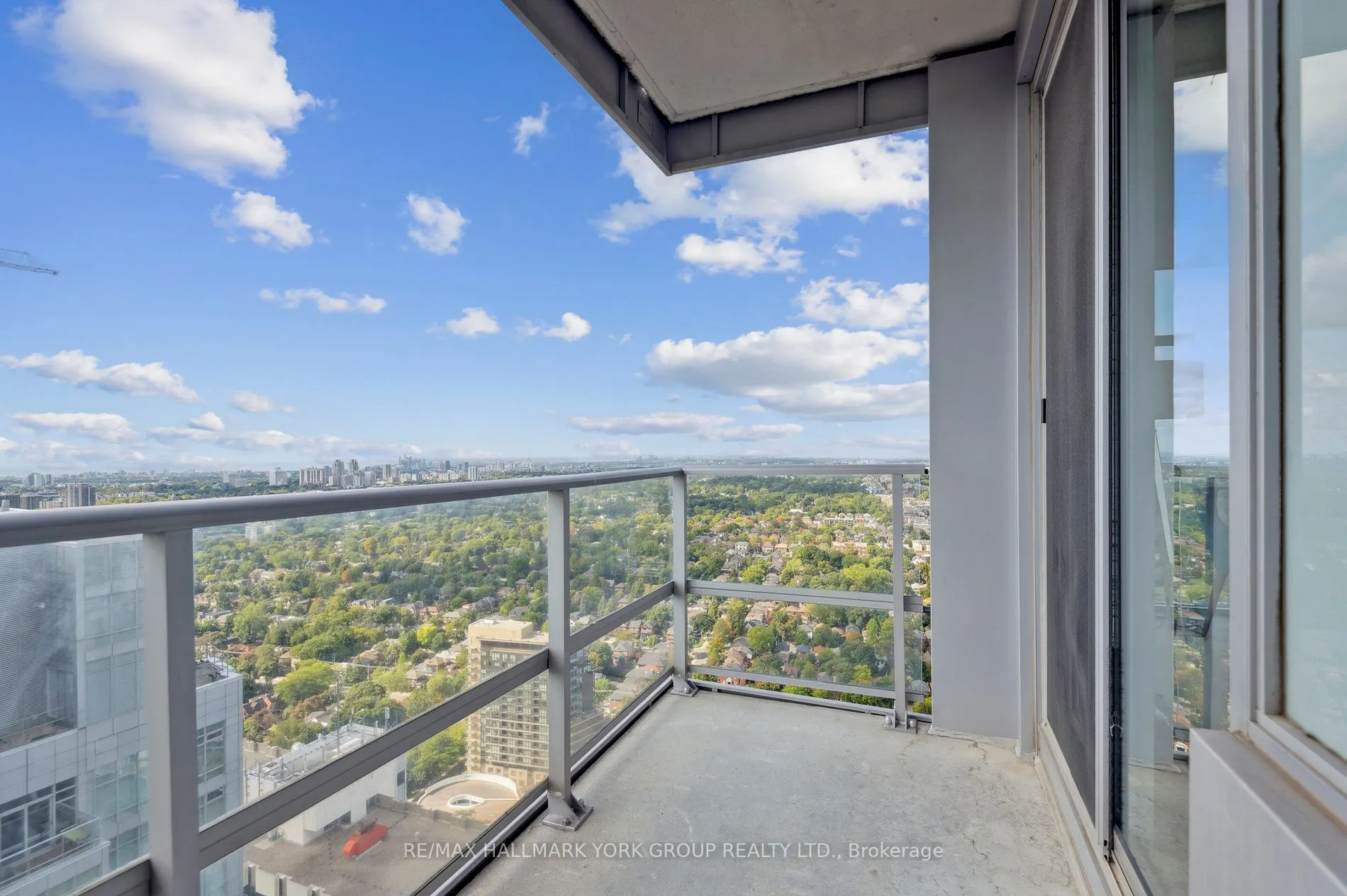 2191 Yonge Street