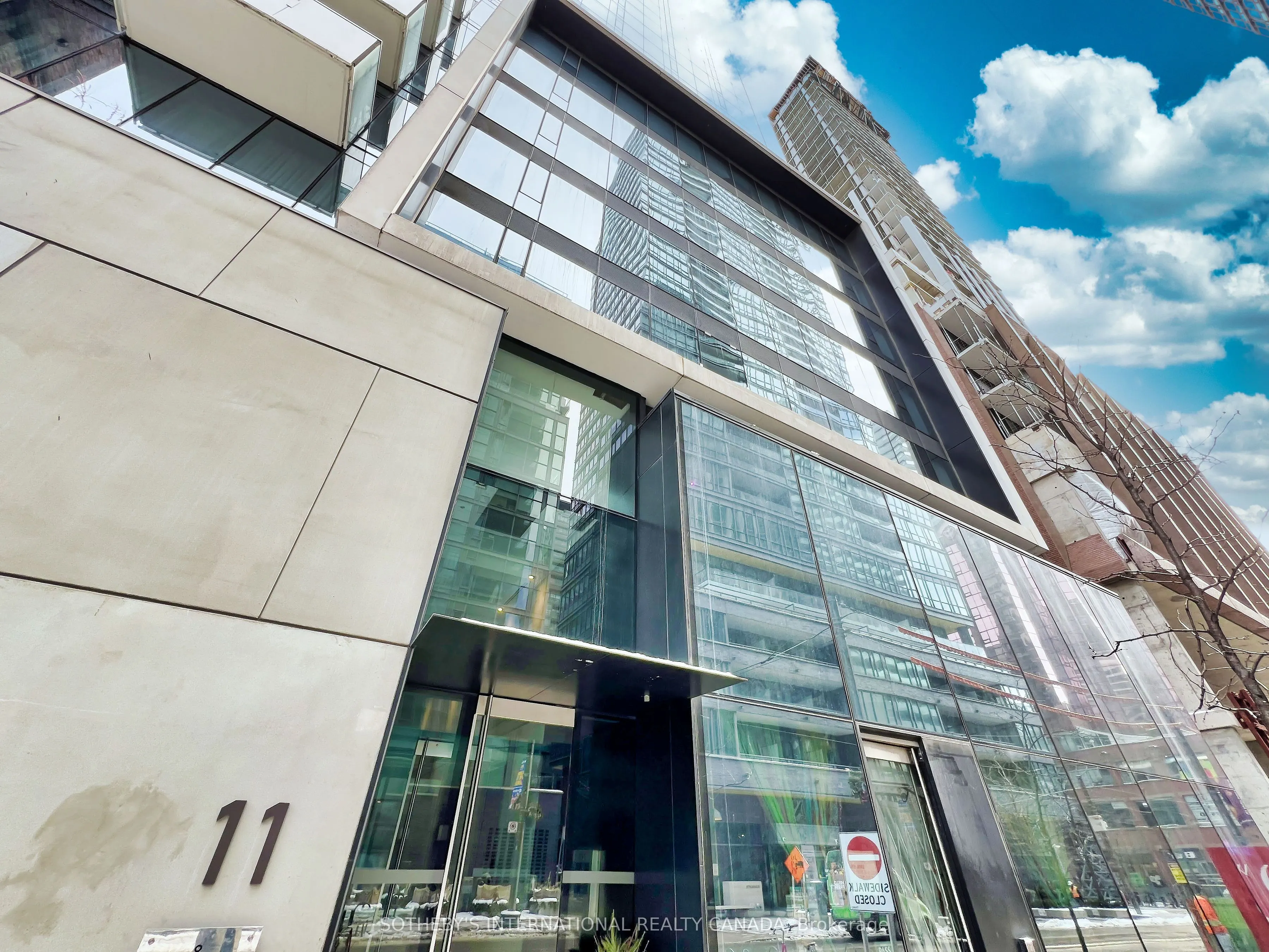 11 Charlotte Street, #606