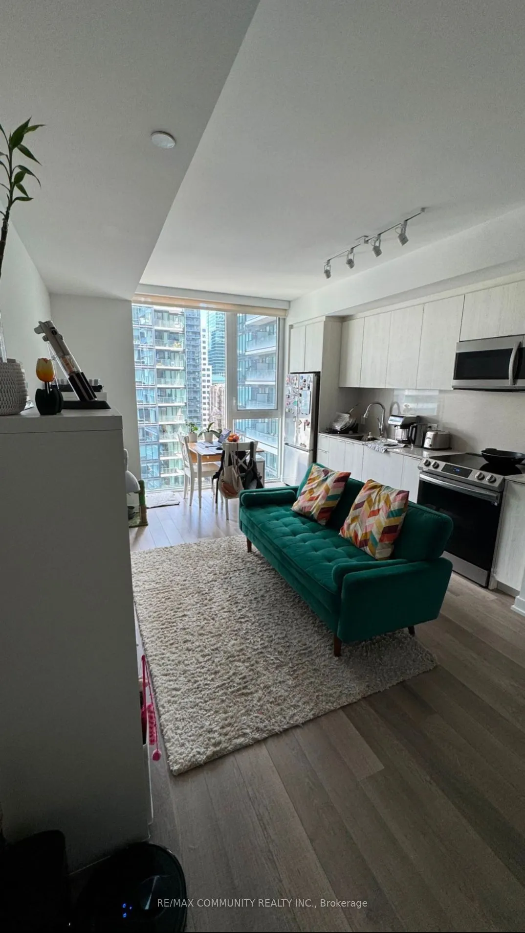 357 King Street W, #1805