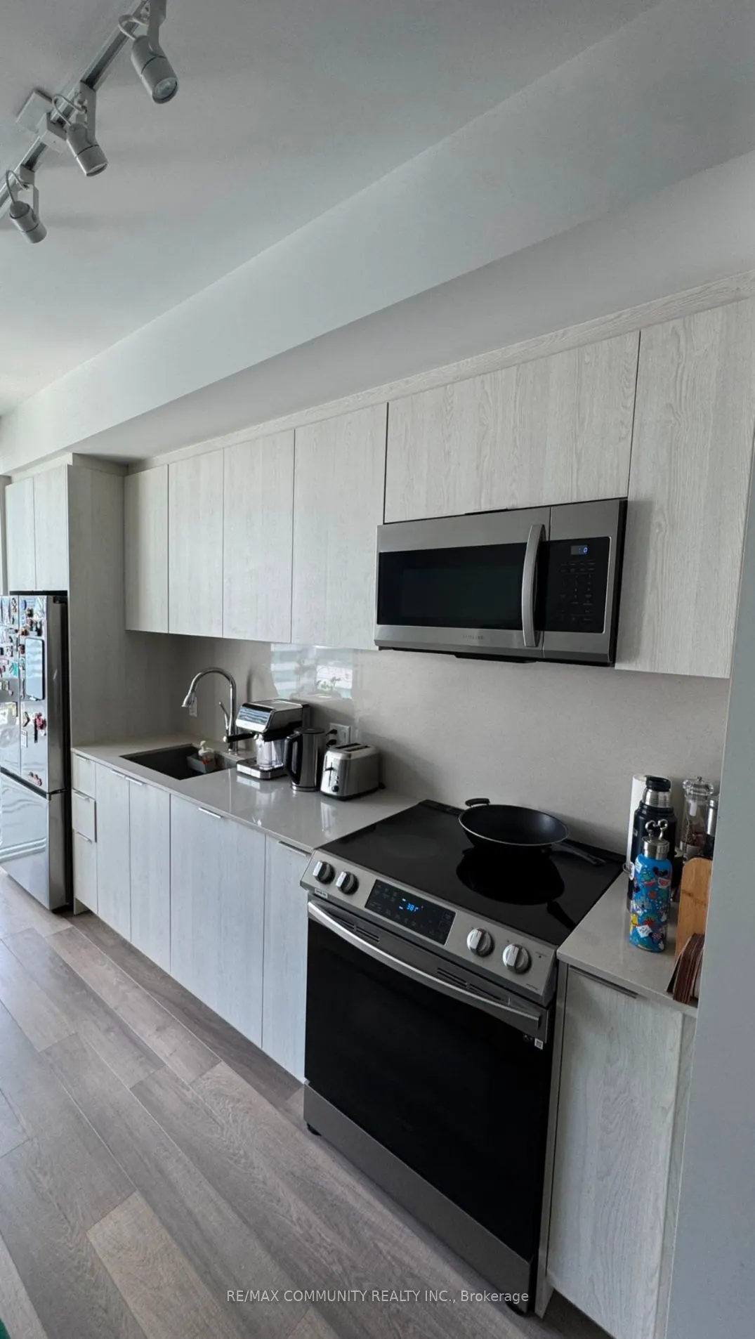 357 King Street W, #1805