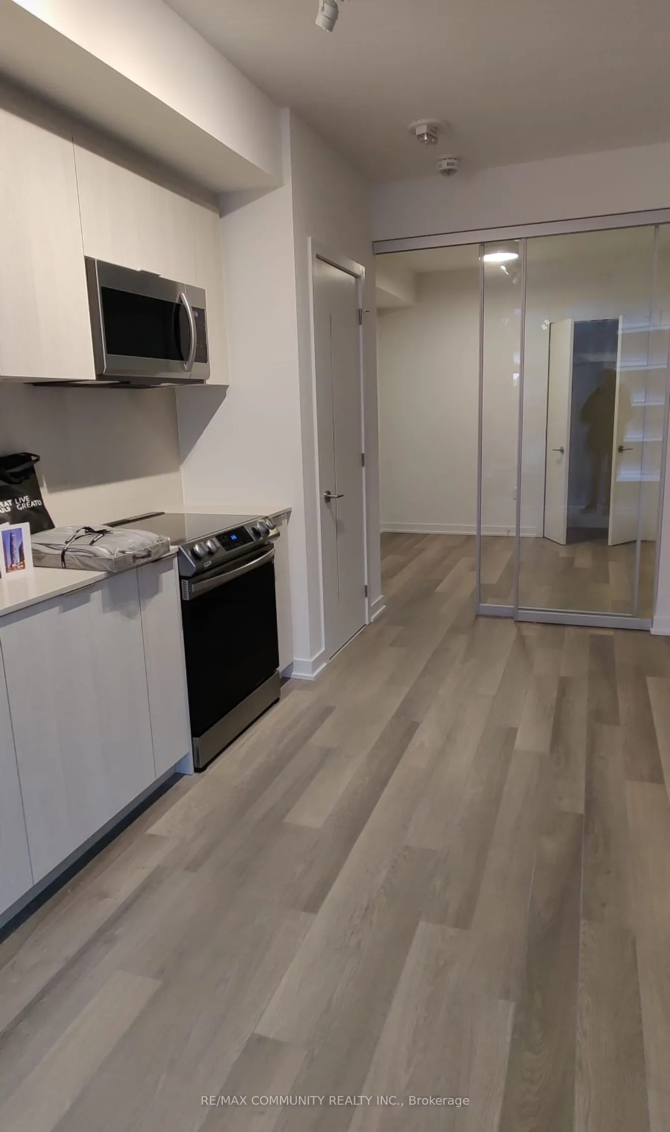 357 King Street W, #1805