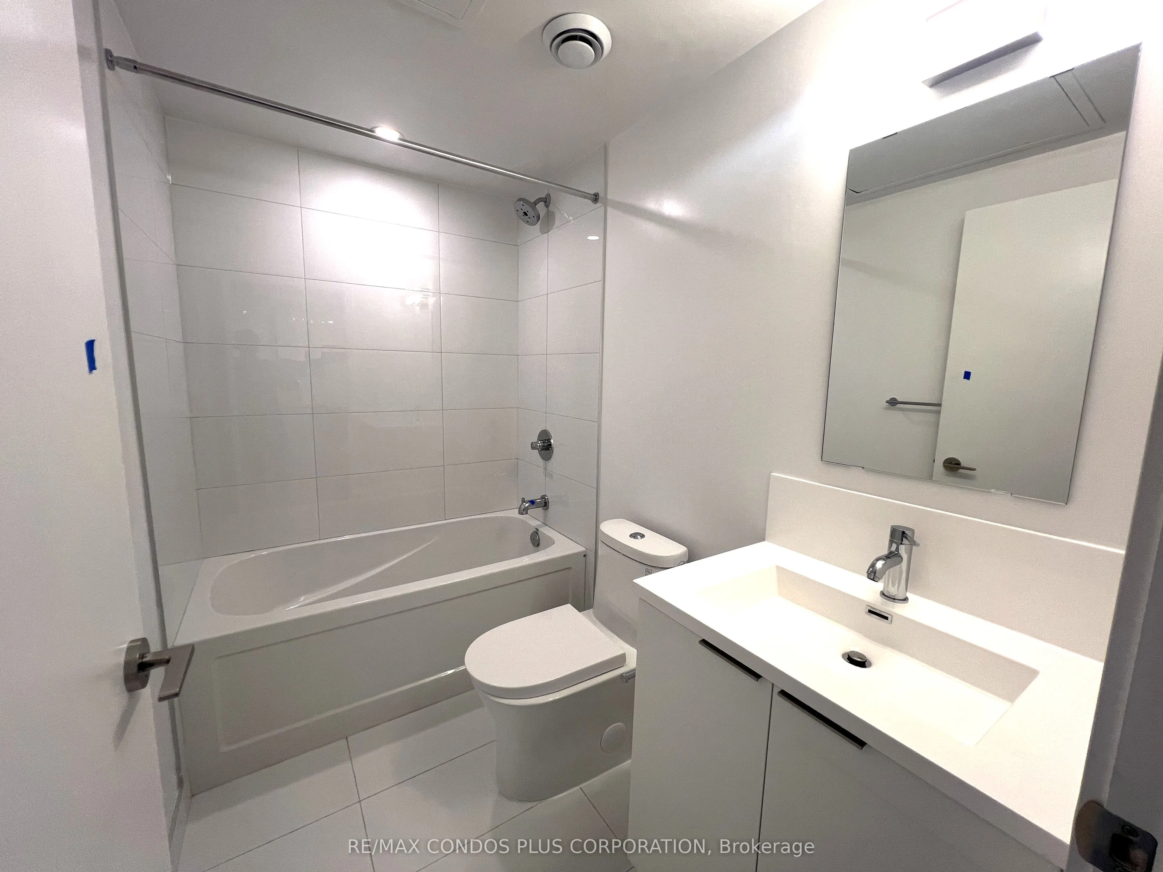 230 Simcoe Street, #1123