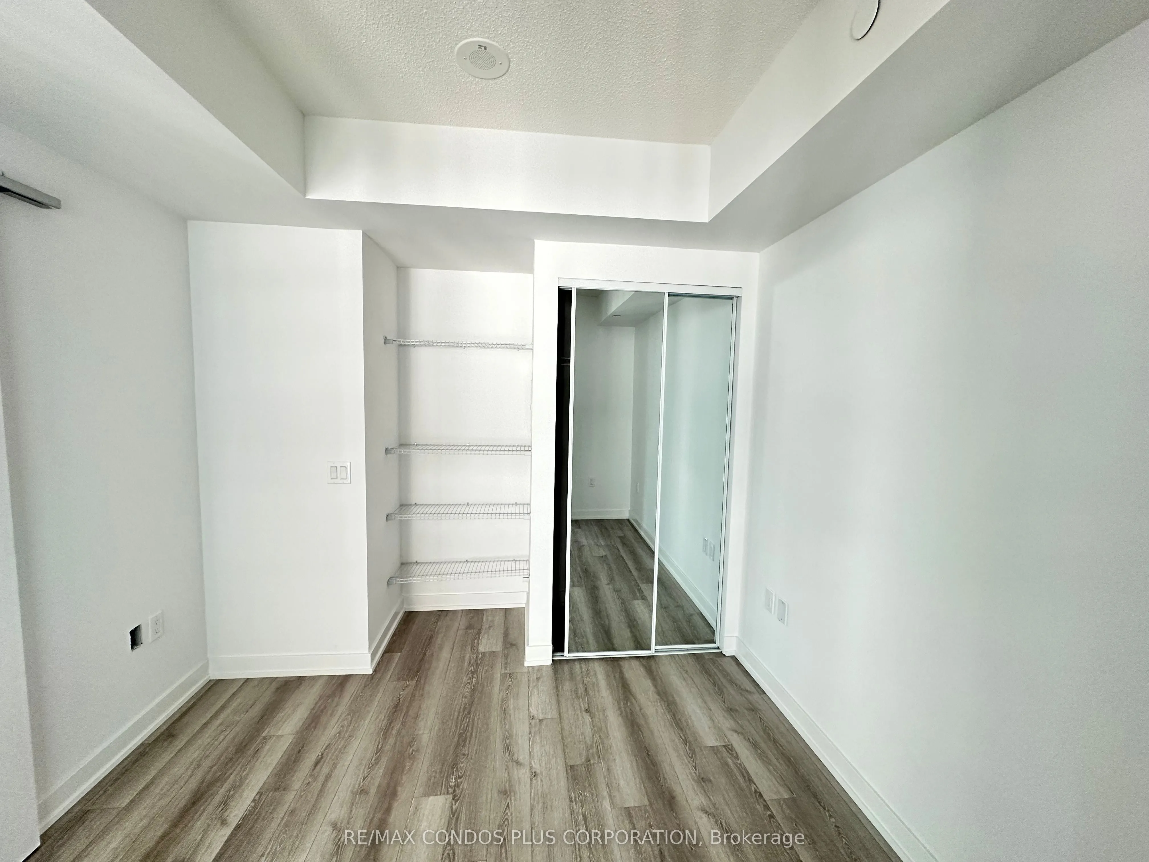 230 Simcoe Street, #1123