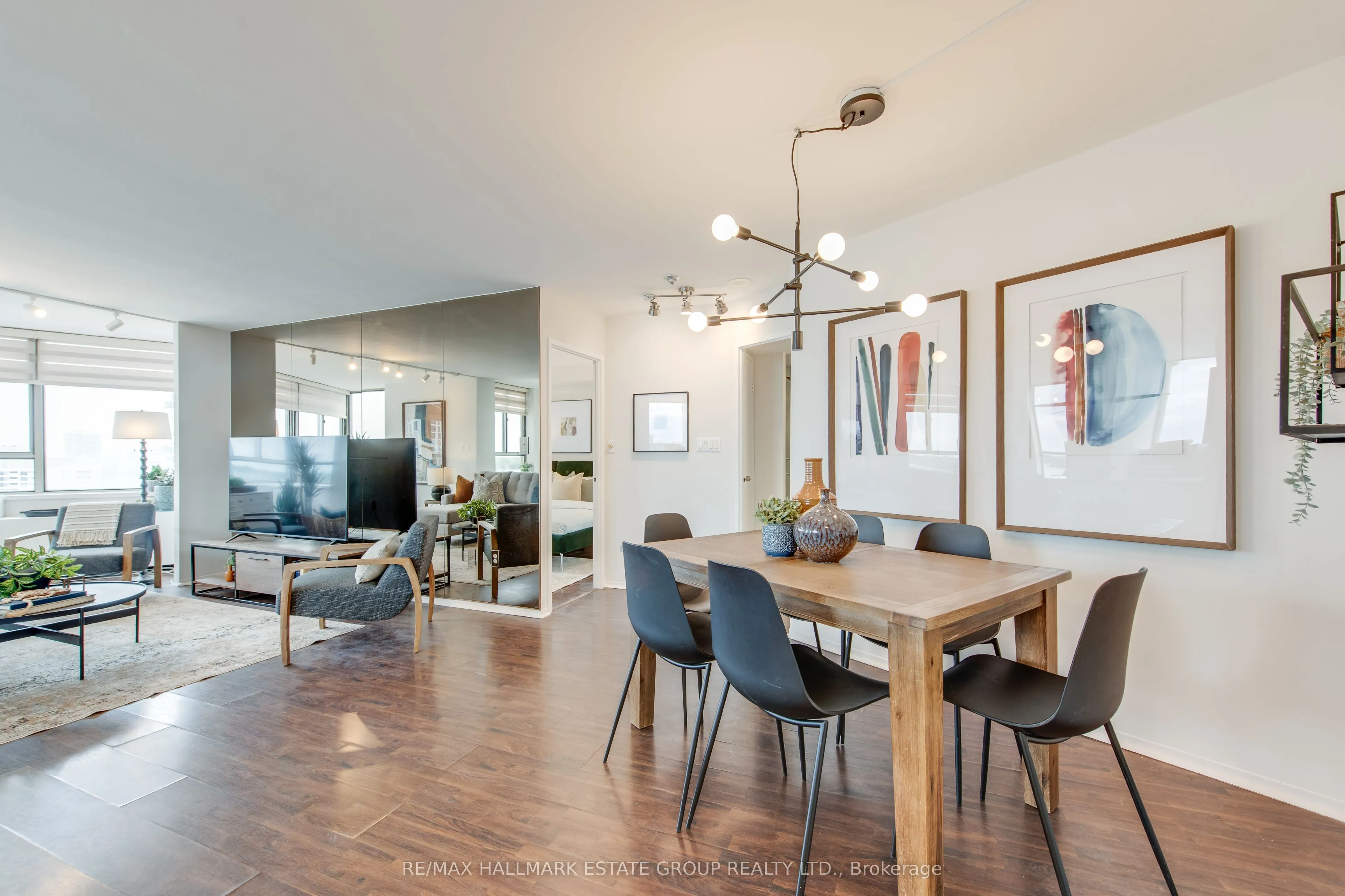 270 Queens Quay W, #1102