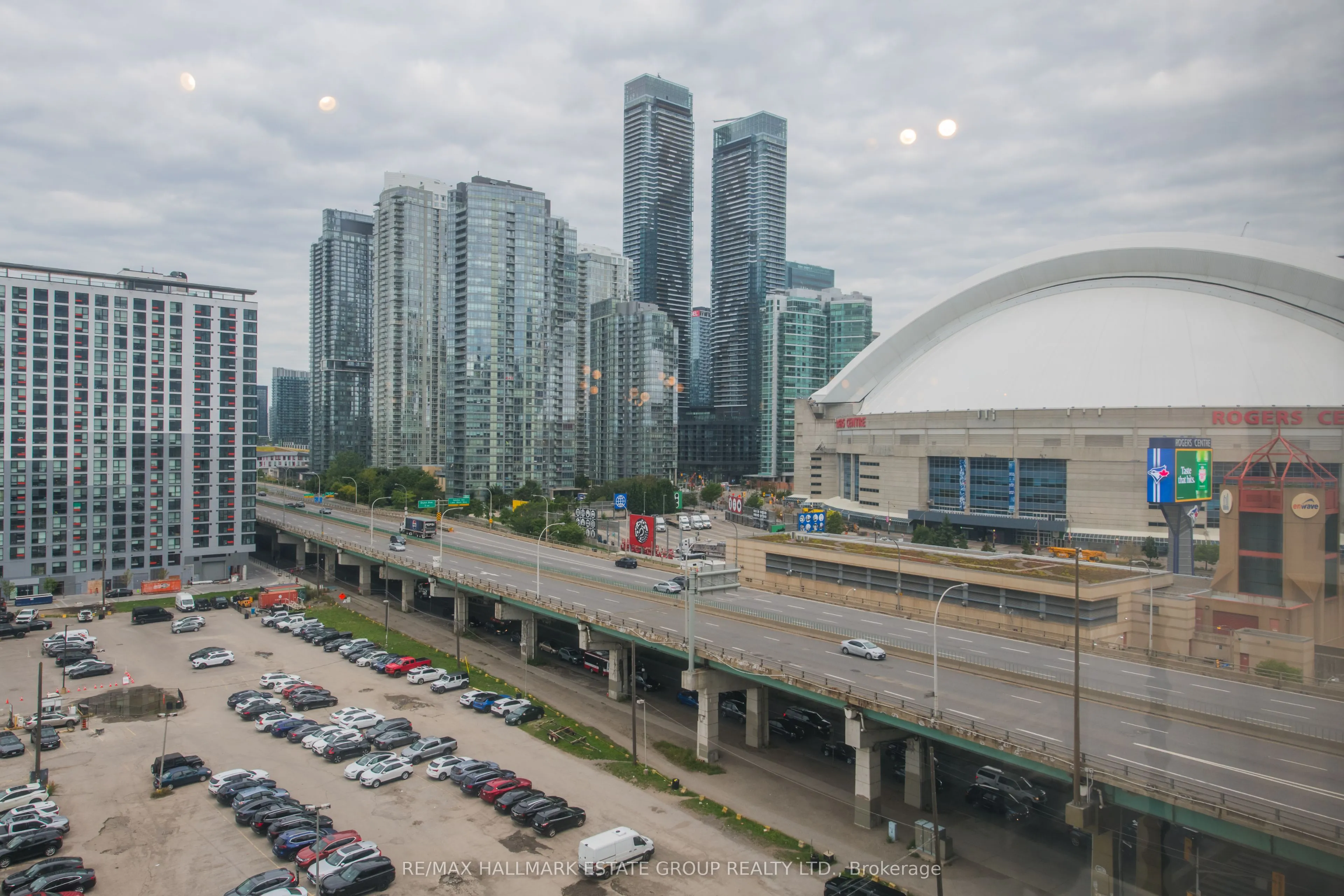 270 Queens Quay W, #1102
