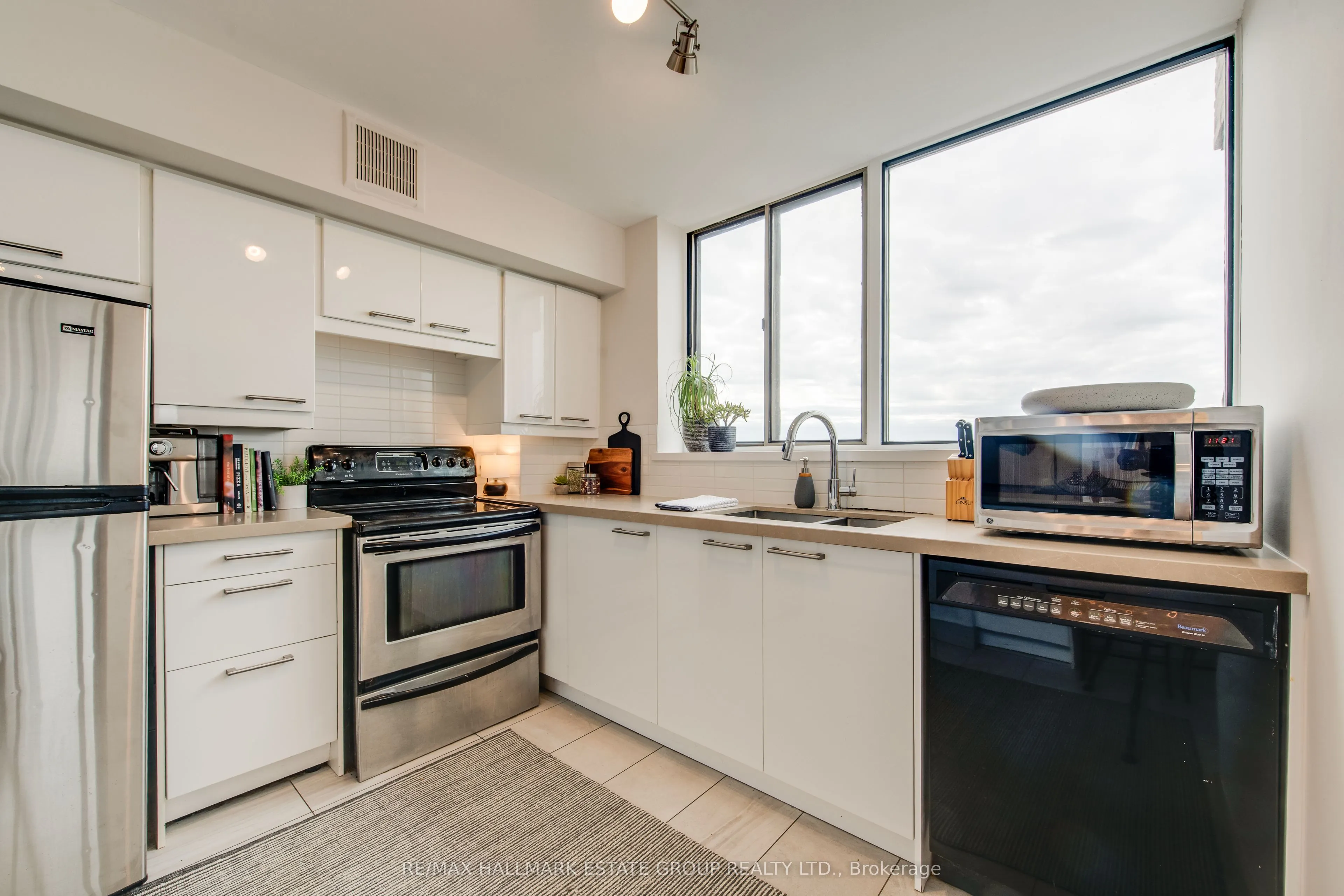 270 Queens Quay W, #1102