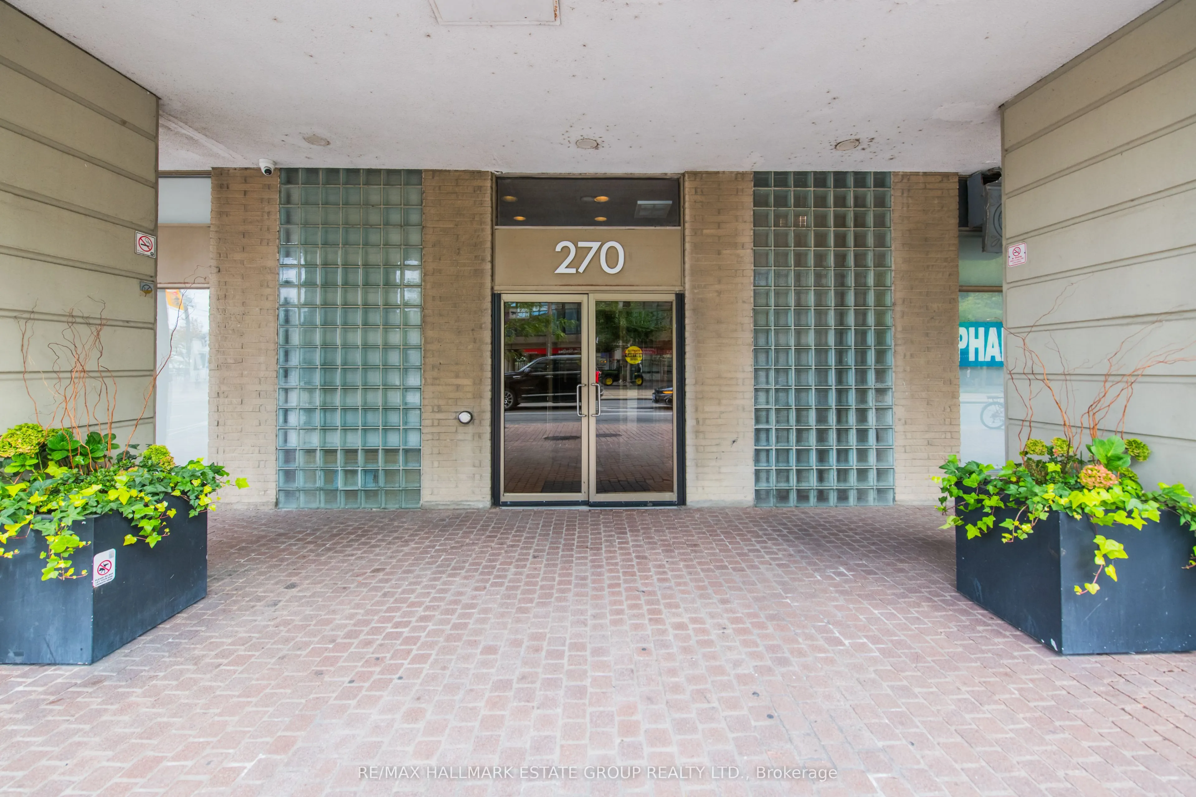 270 Queens Quay W, #1102