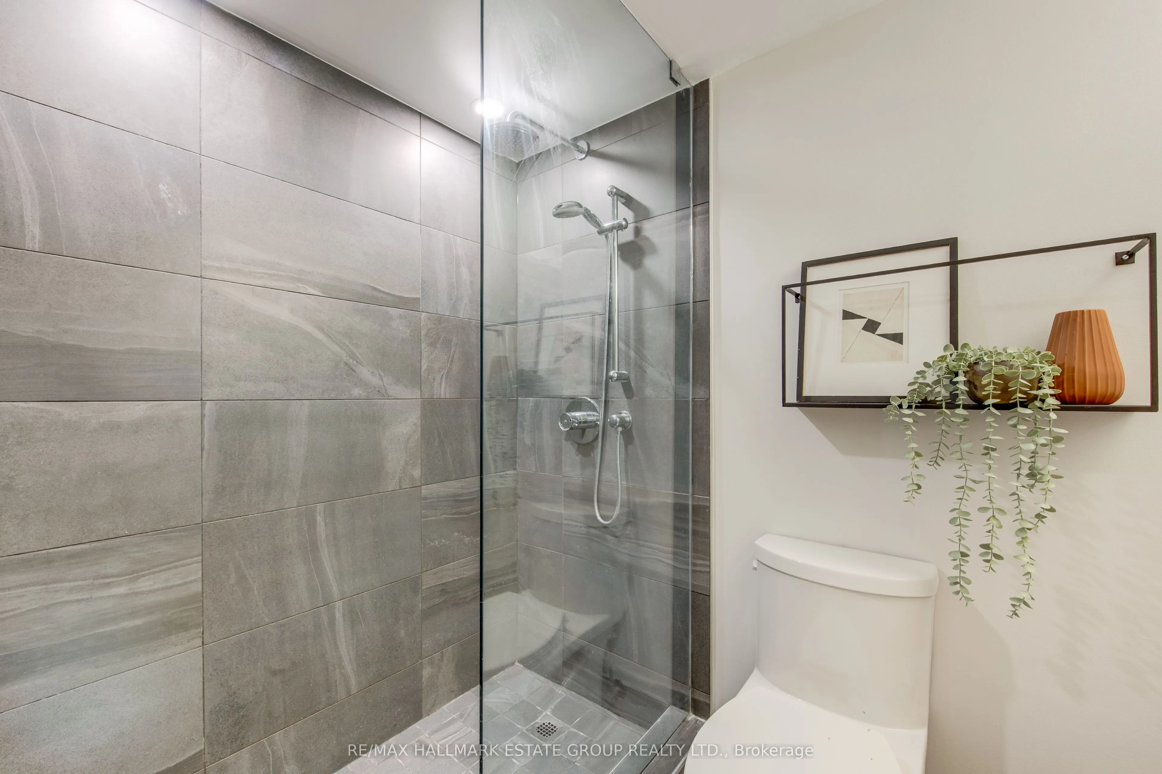 270 Queens Quay W, #1102