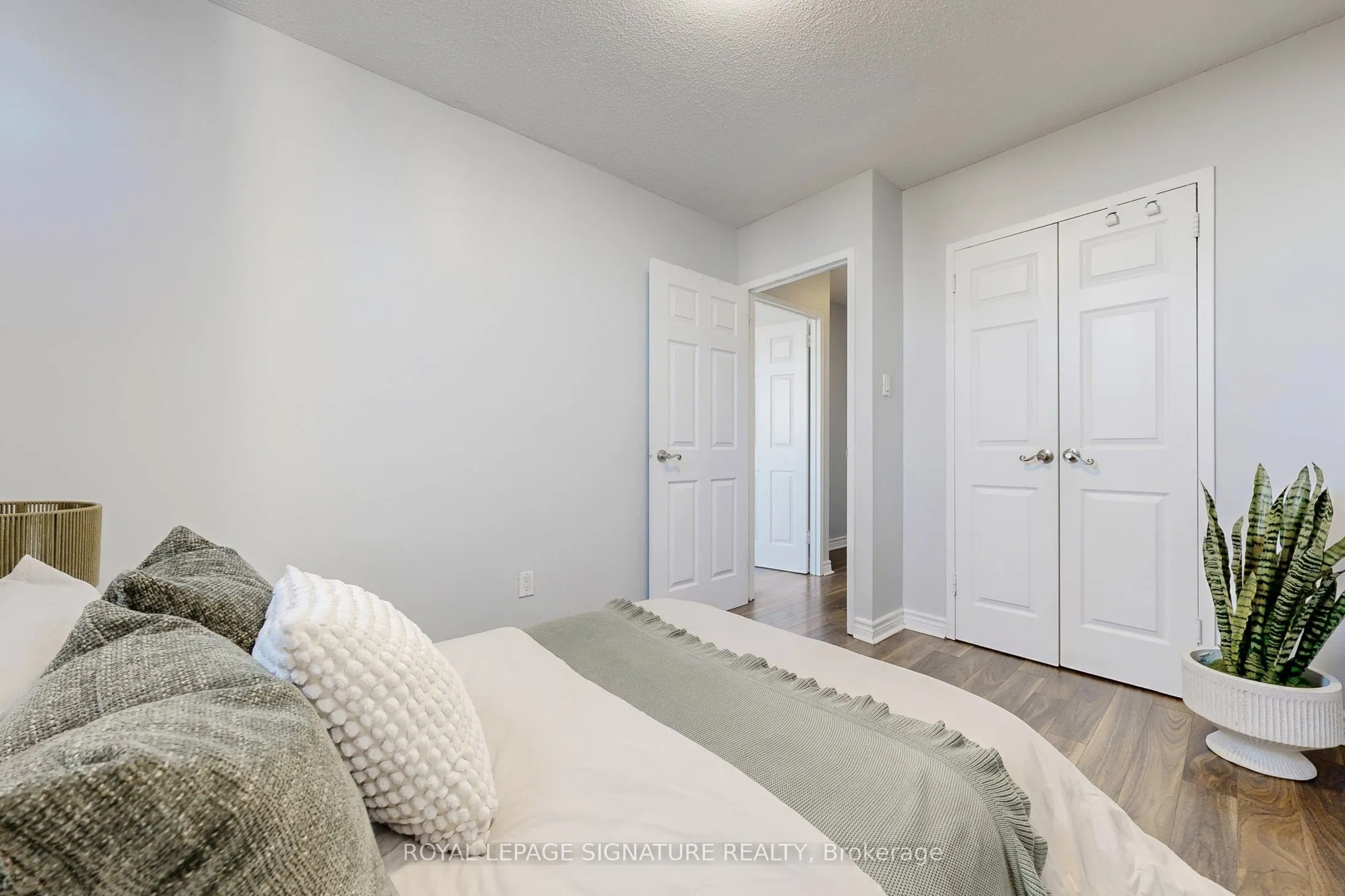 5 Parkway Forest Drive, #801