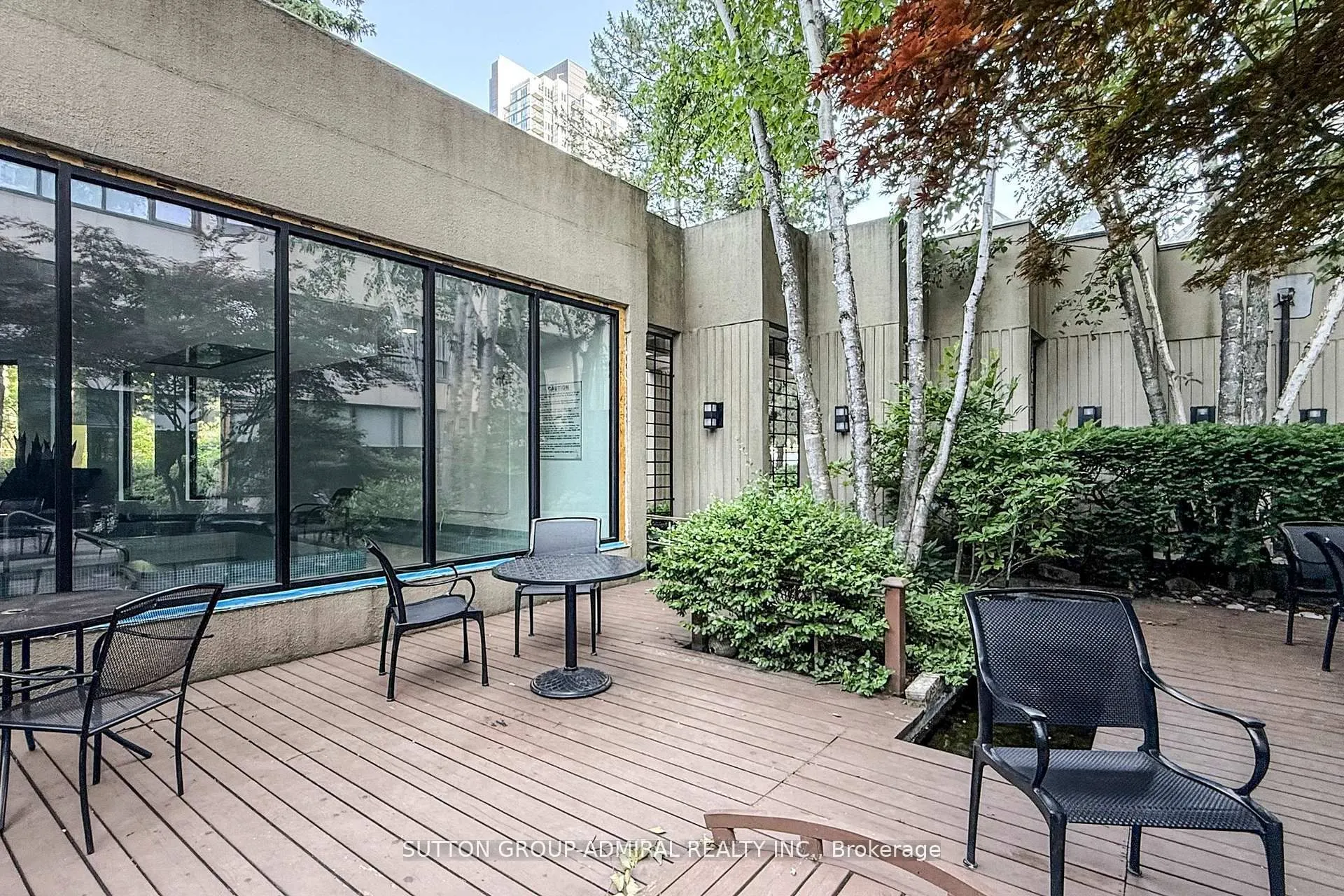 65 Spring Garden Avenue, #2009