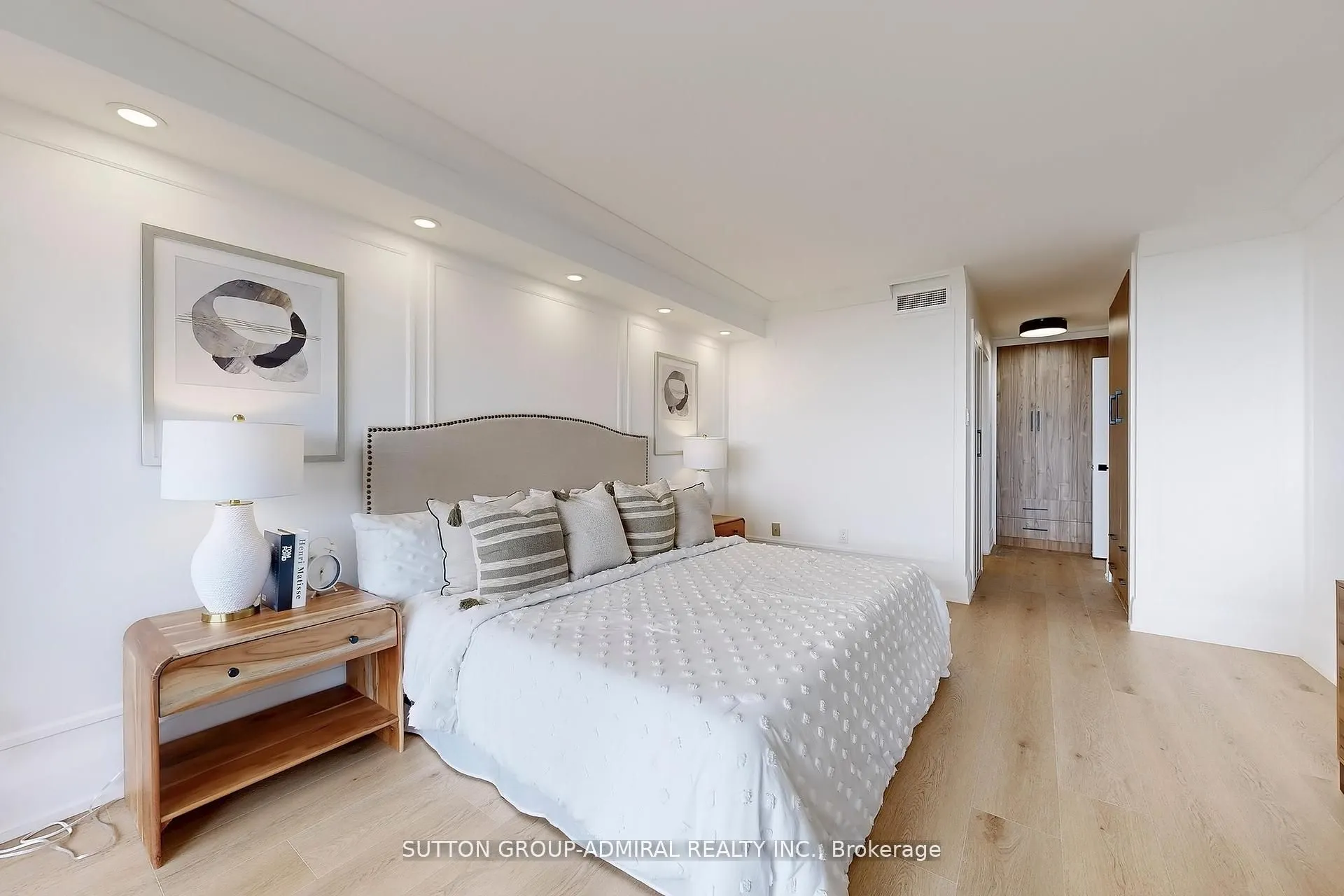 65 Spring Garden Avenue, #2009