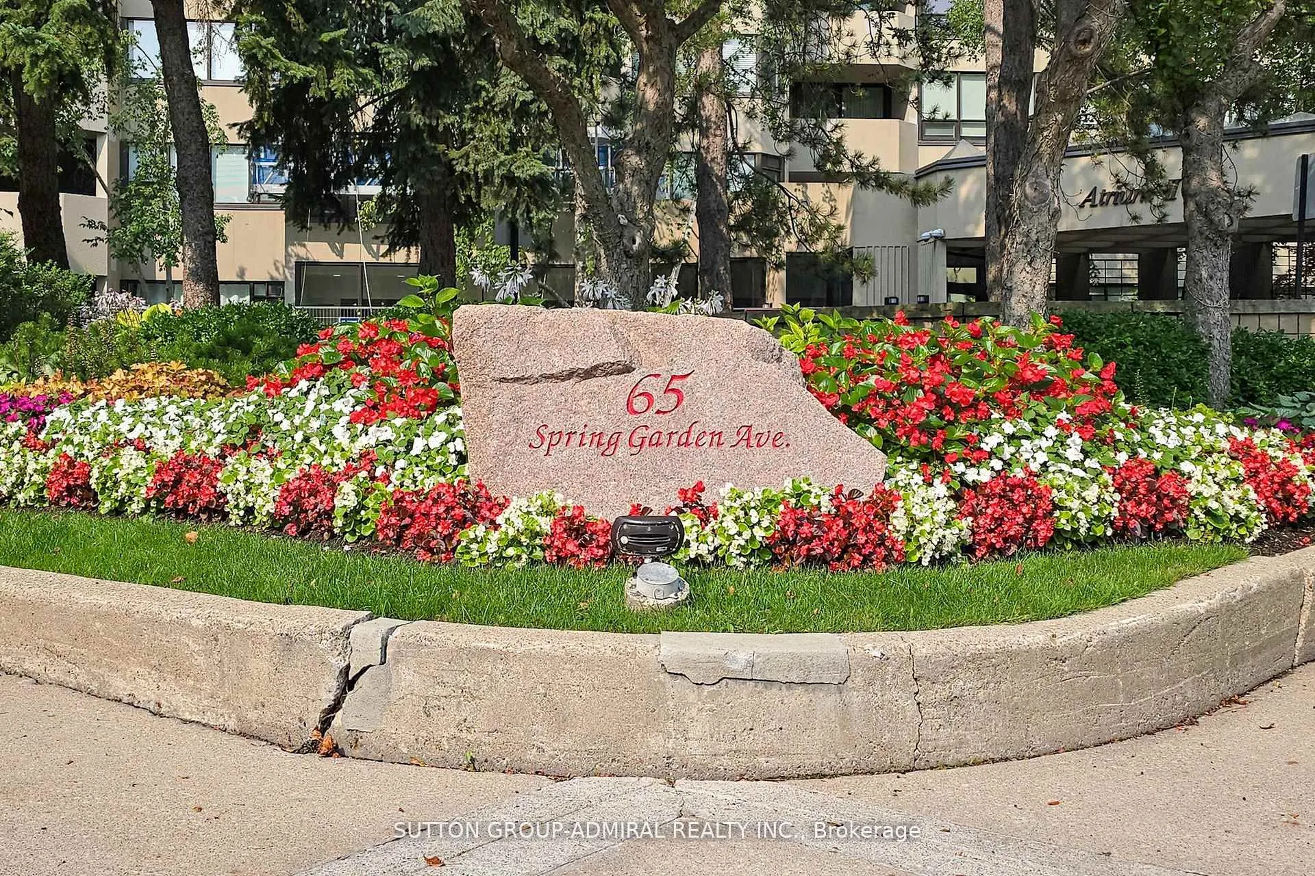 65 Spring Garden Avenue, #2009