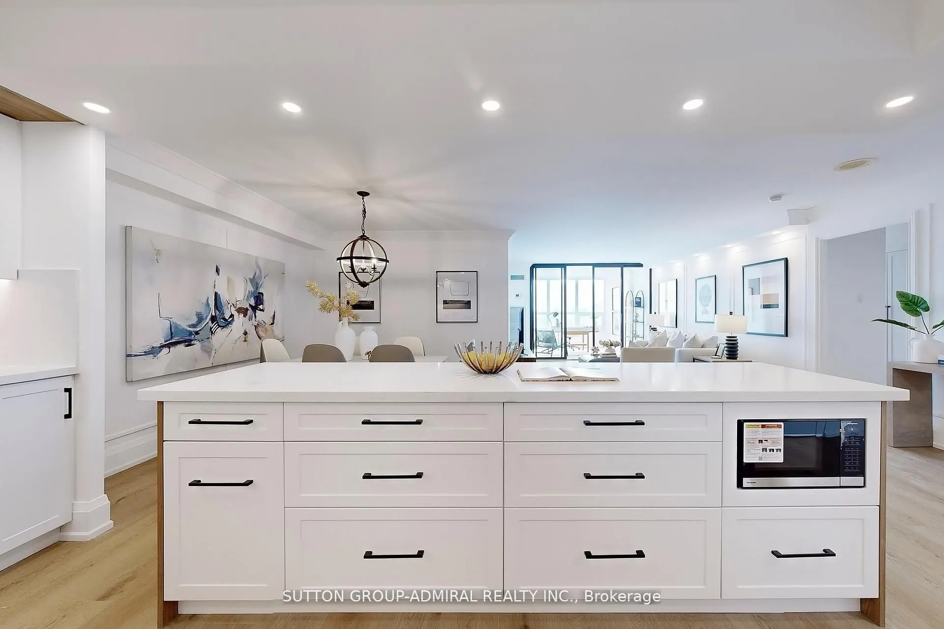 65 Spring Garden Avenue, #2009