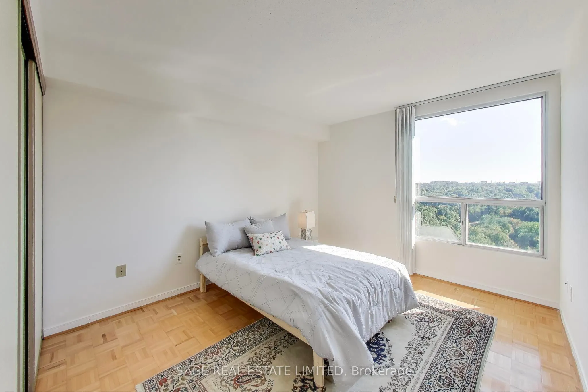 5 Concorde Place, #1201