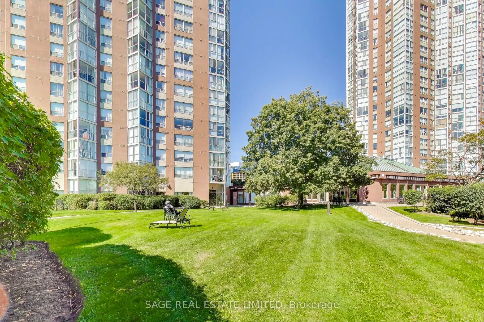 5 Concorde Place, #1201