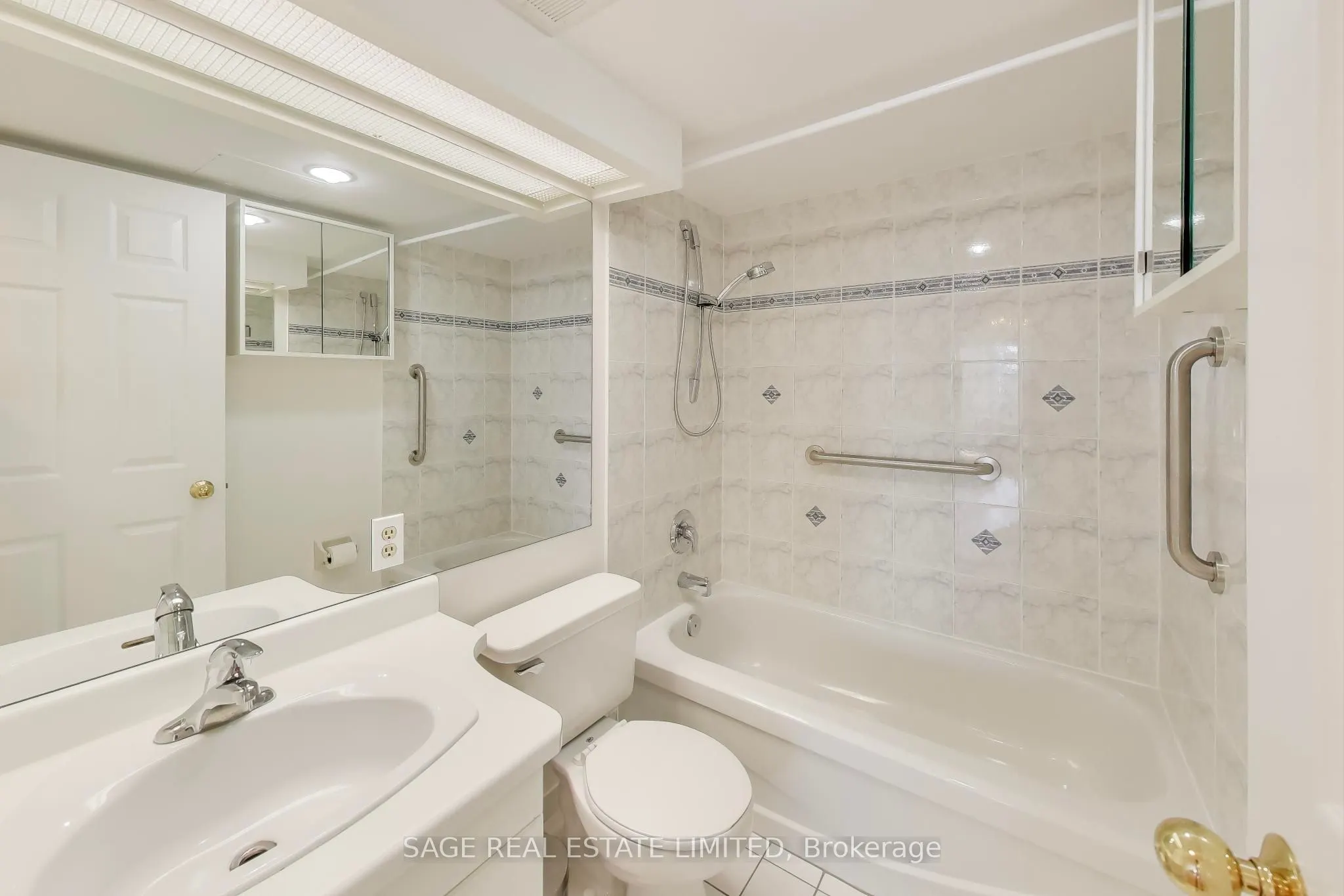 5 Concorde Place, #1201