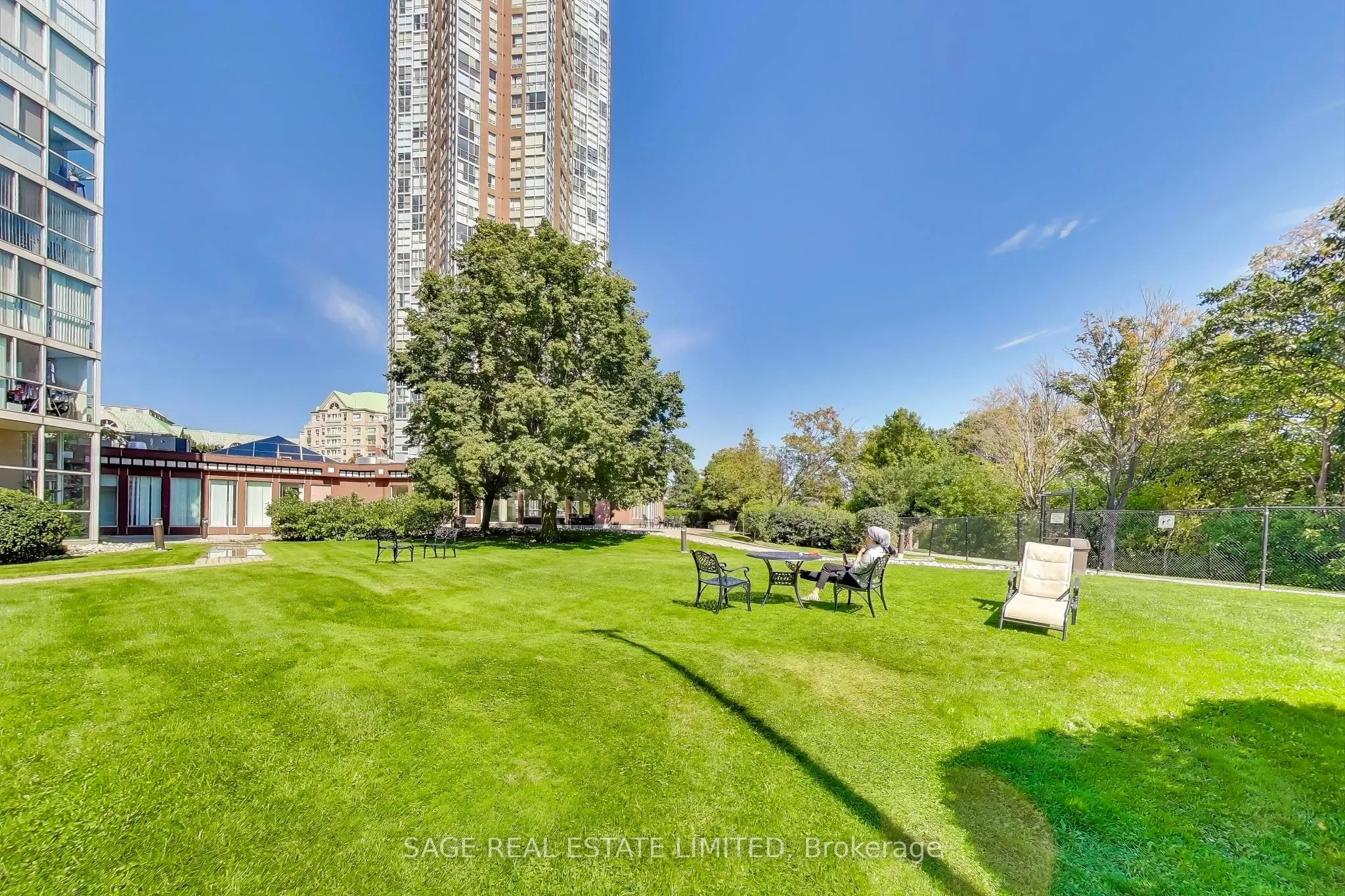 5 Concorde Place, #1201
