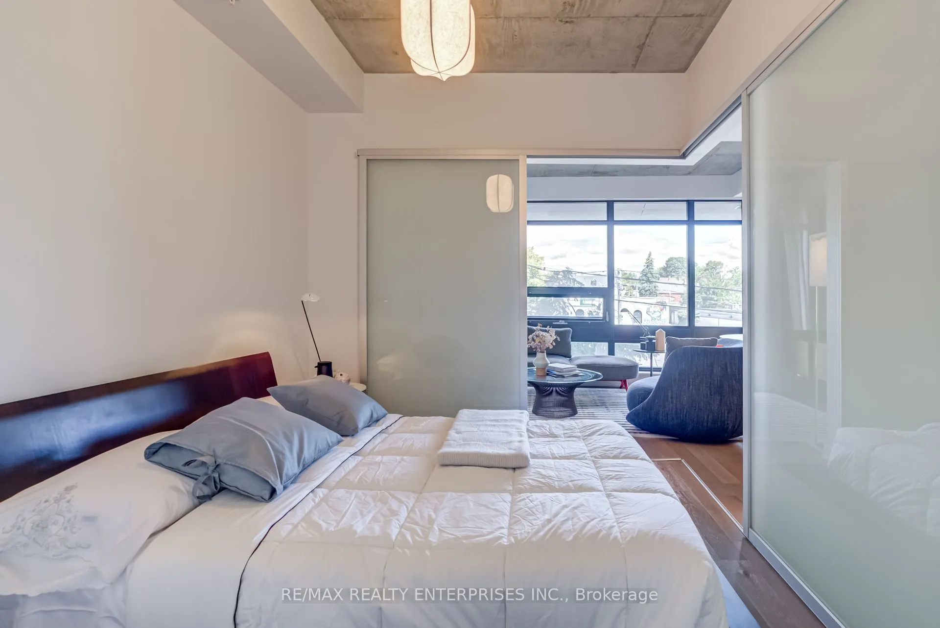1239 Dundas Street W, #204