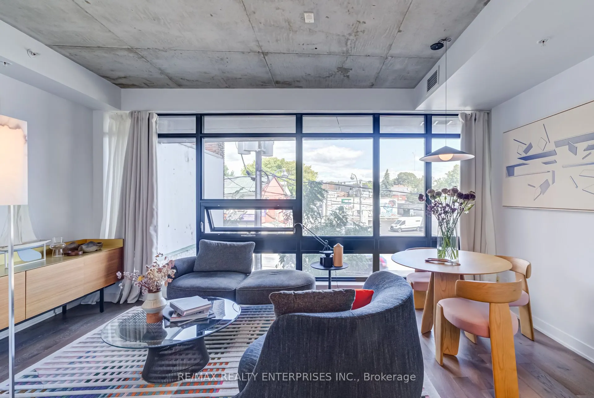 1239 Dundas Street W, #204