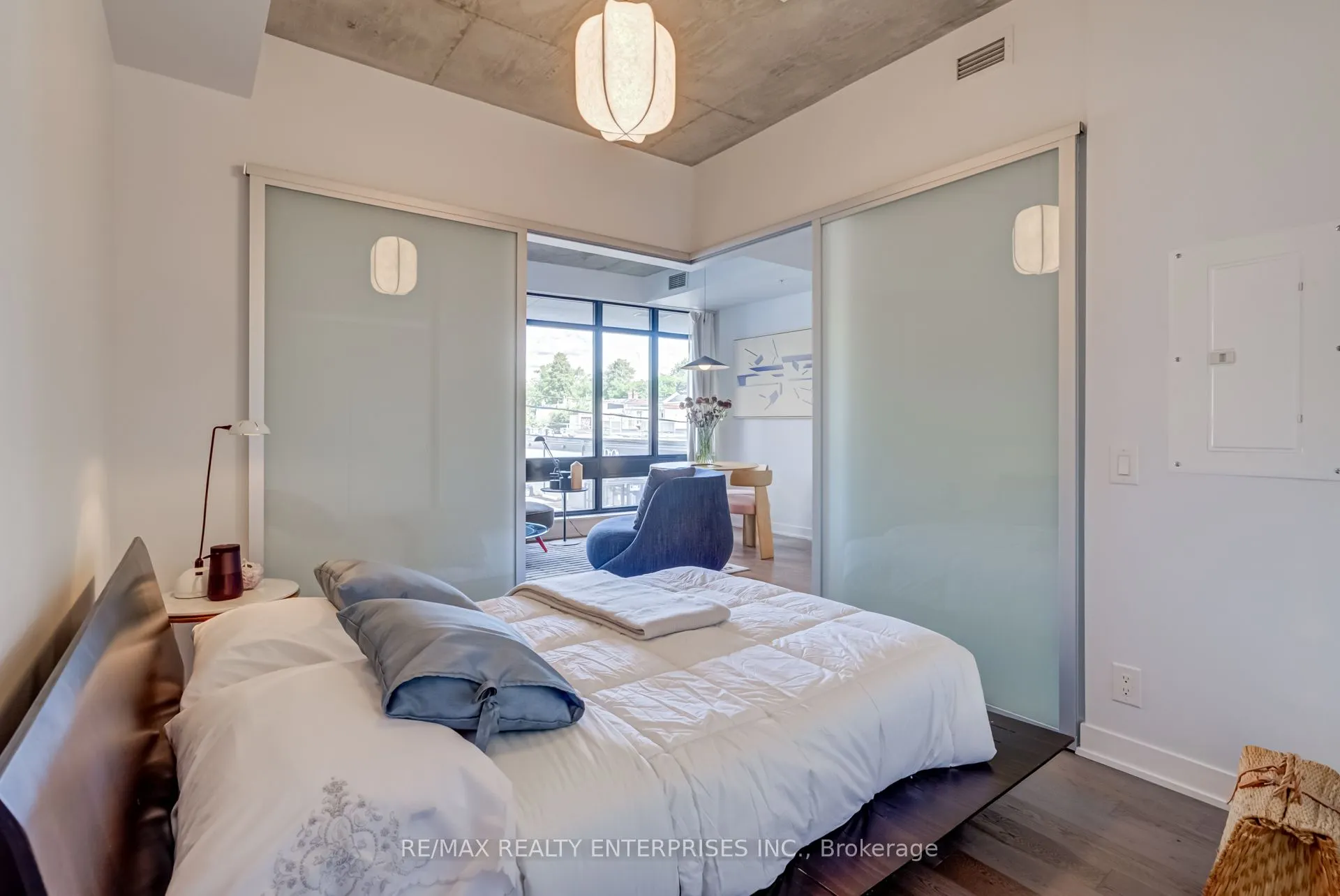 1239 Dundas Street W, #204