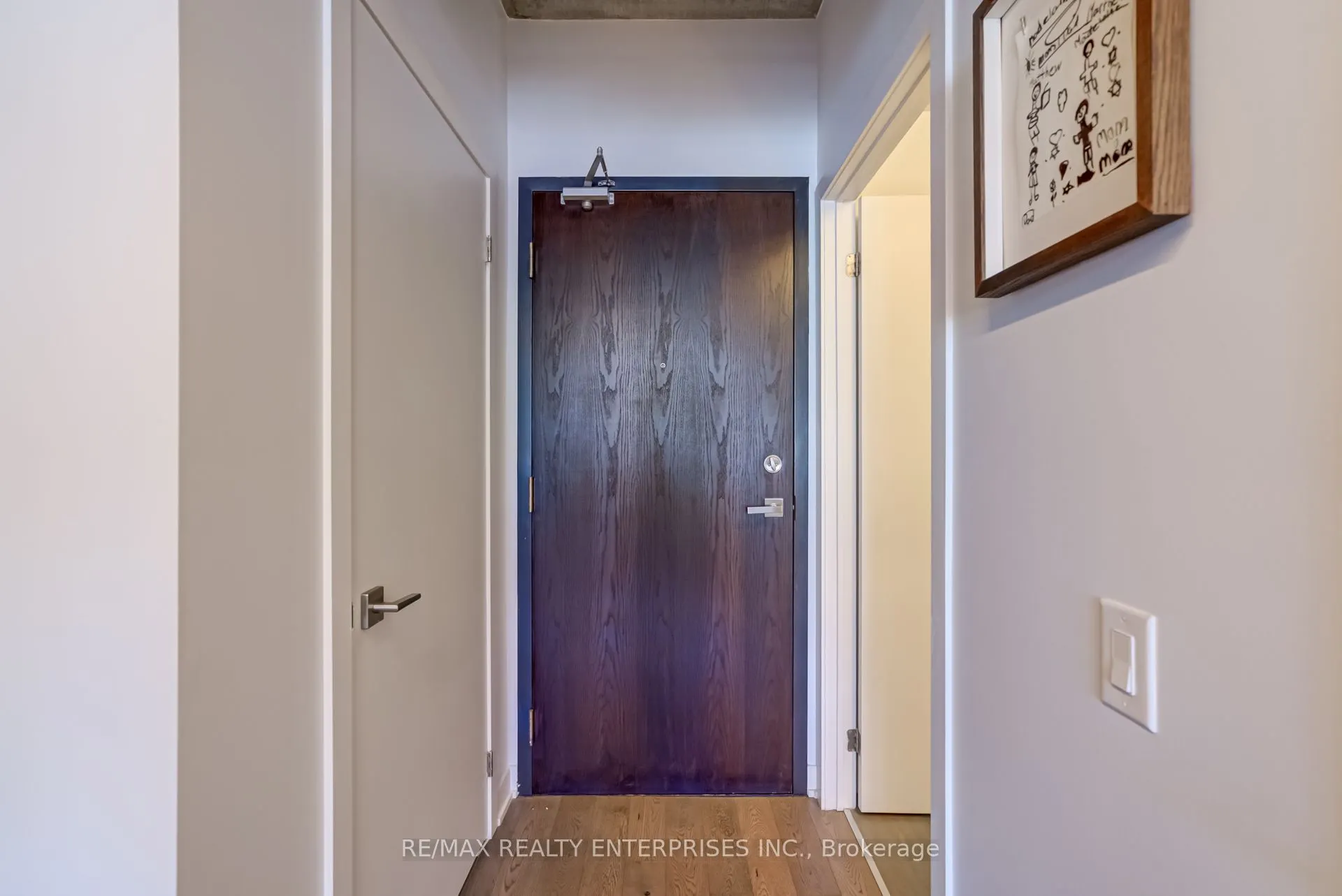 1239 Dundas Street W, #204