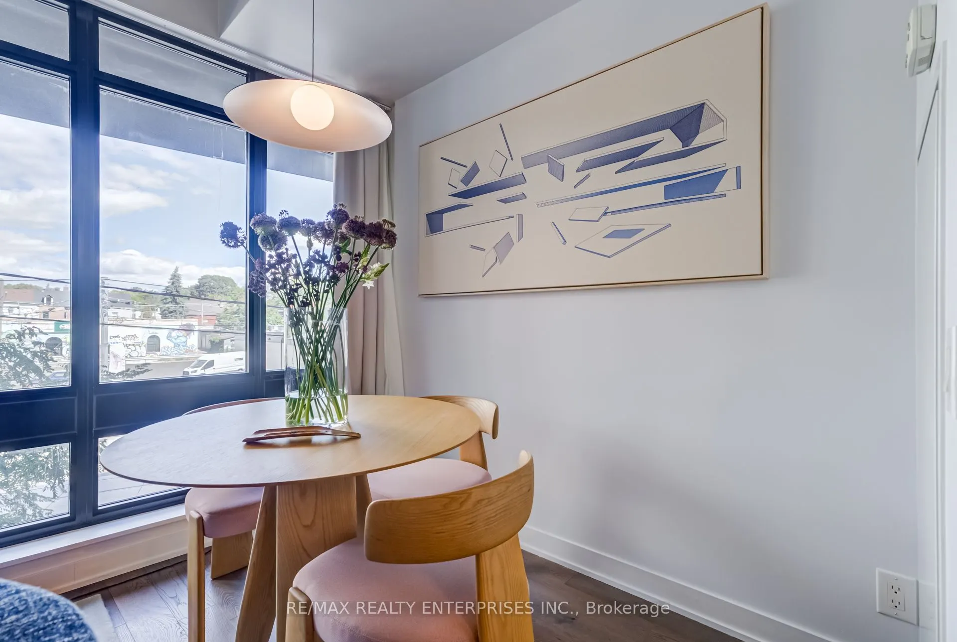 1239 Dundas Street W, #204