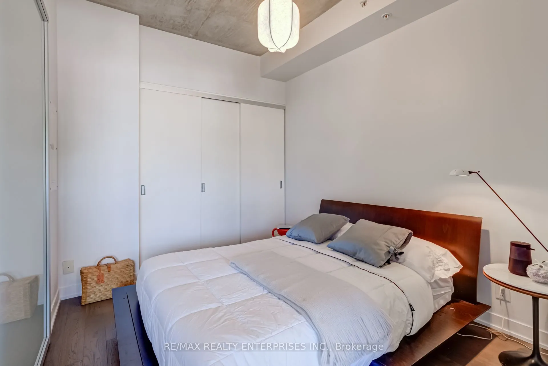 1239 Dundas Street W, #204