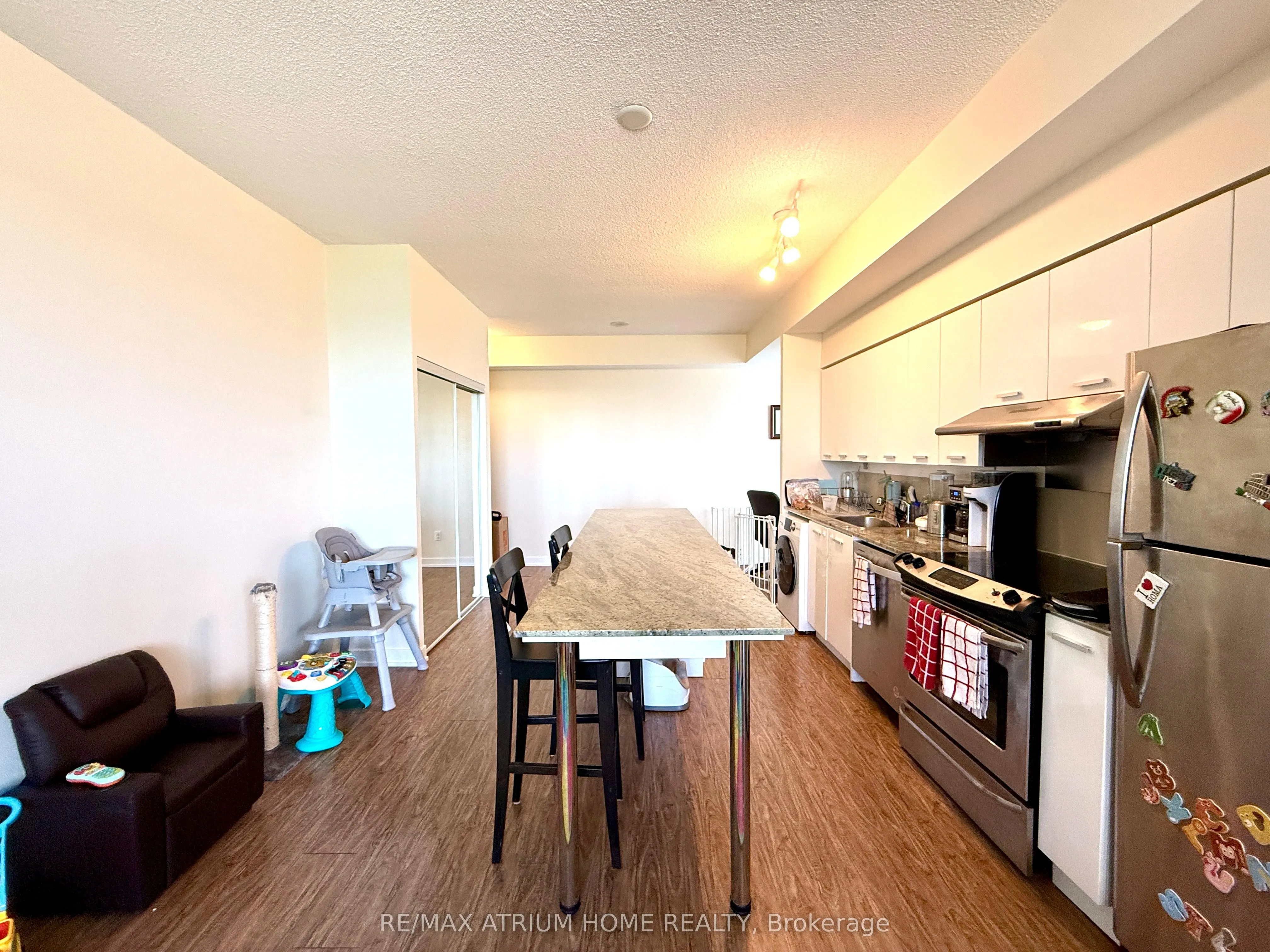 29 Singer Court, #2605